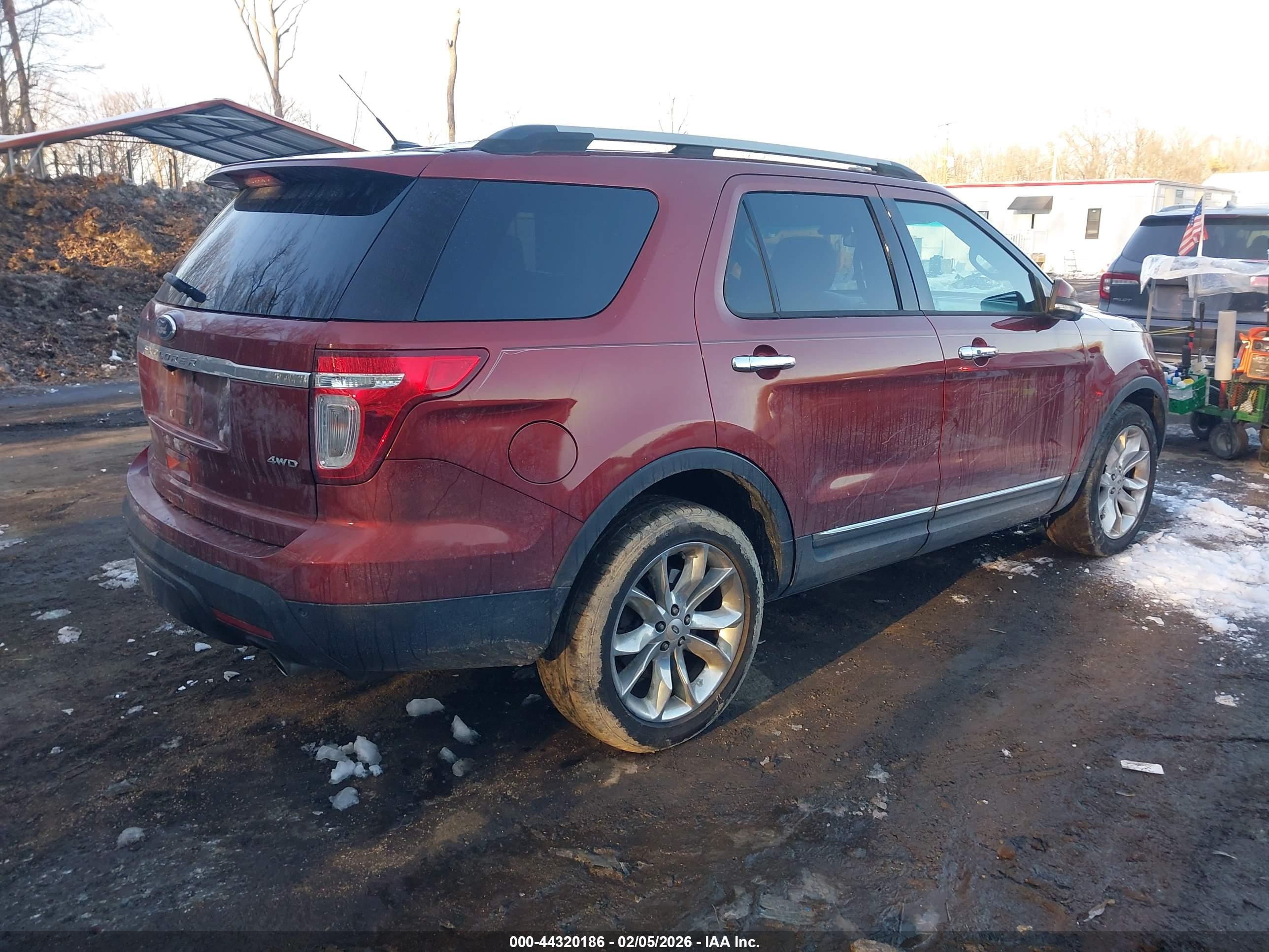FORD EXPLORER image 4