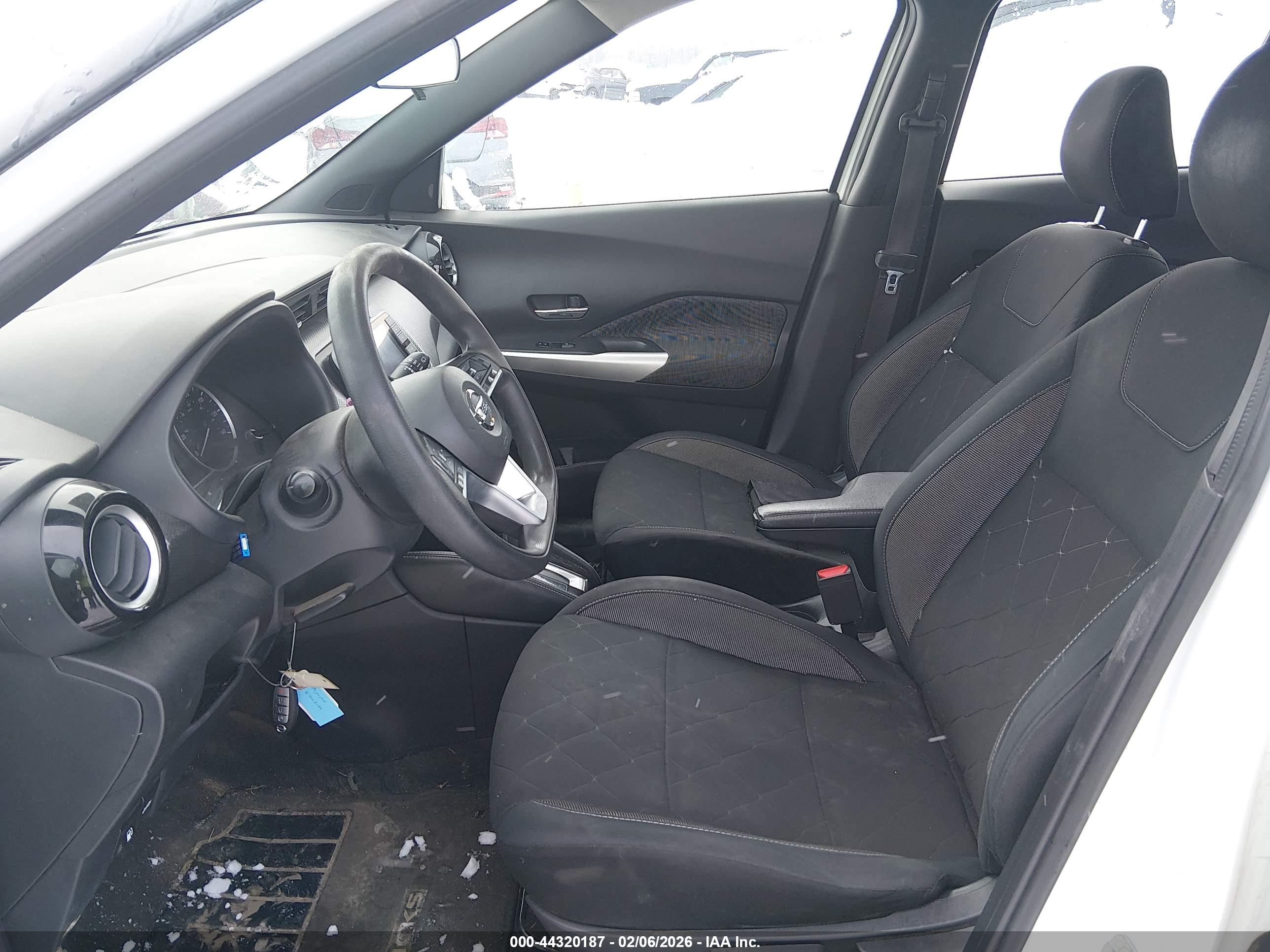 NISSAN KICKS image 5