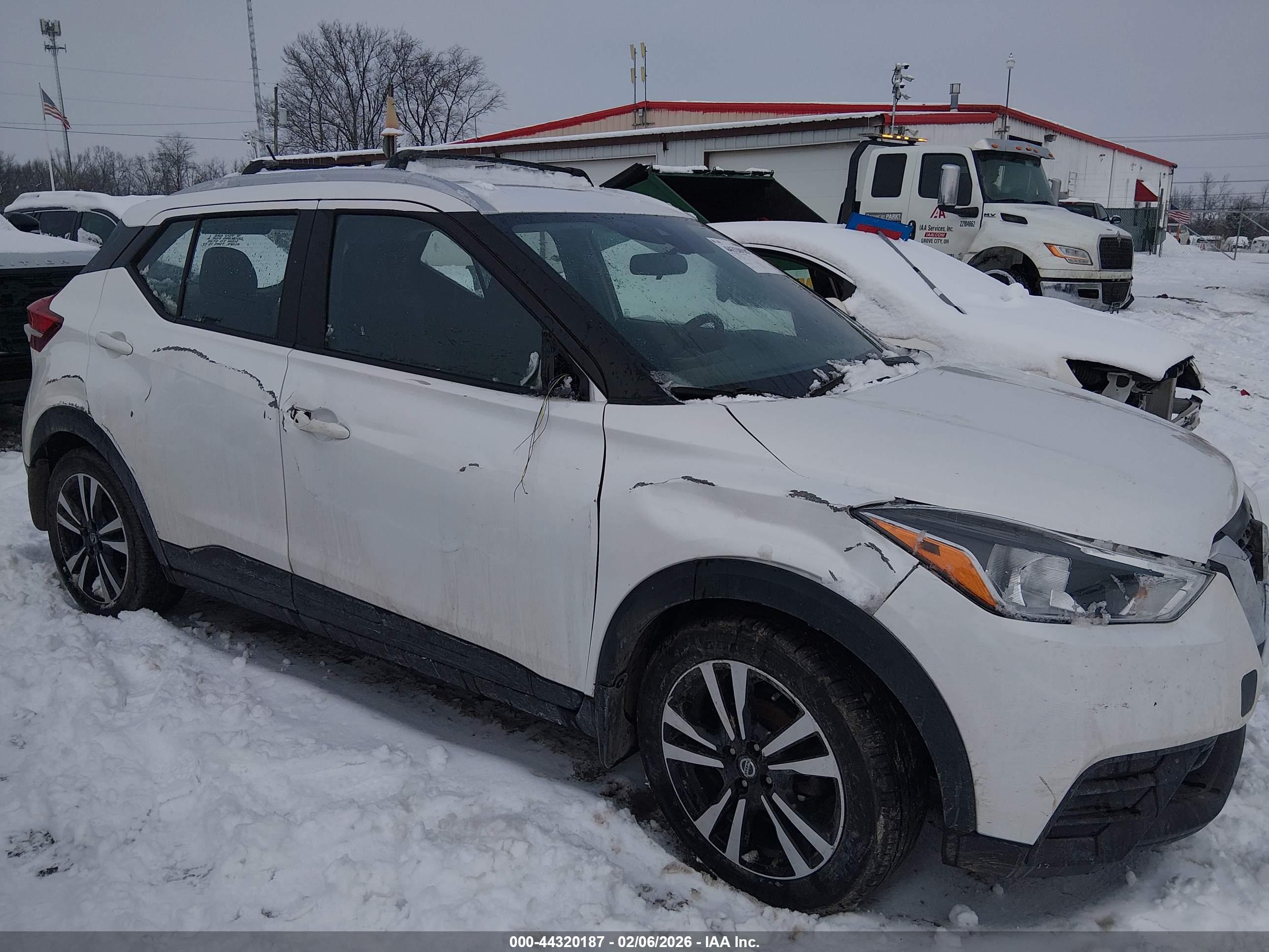 NISSAN KICKS image 6