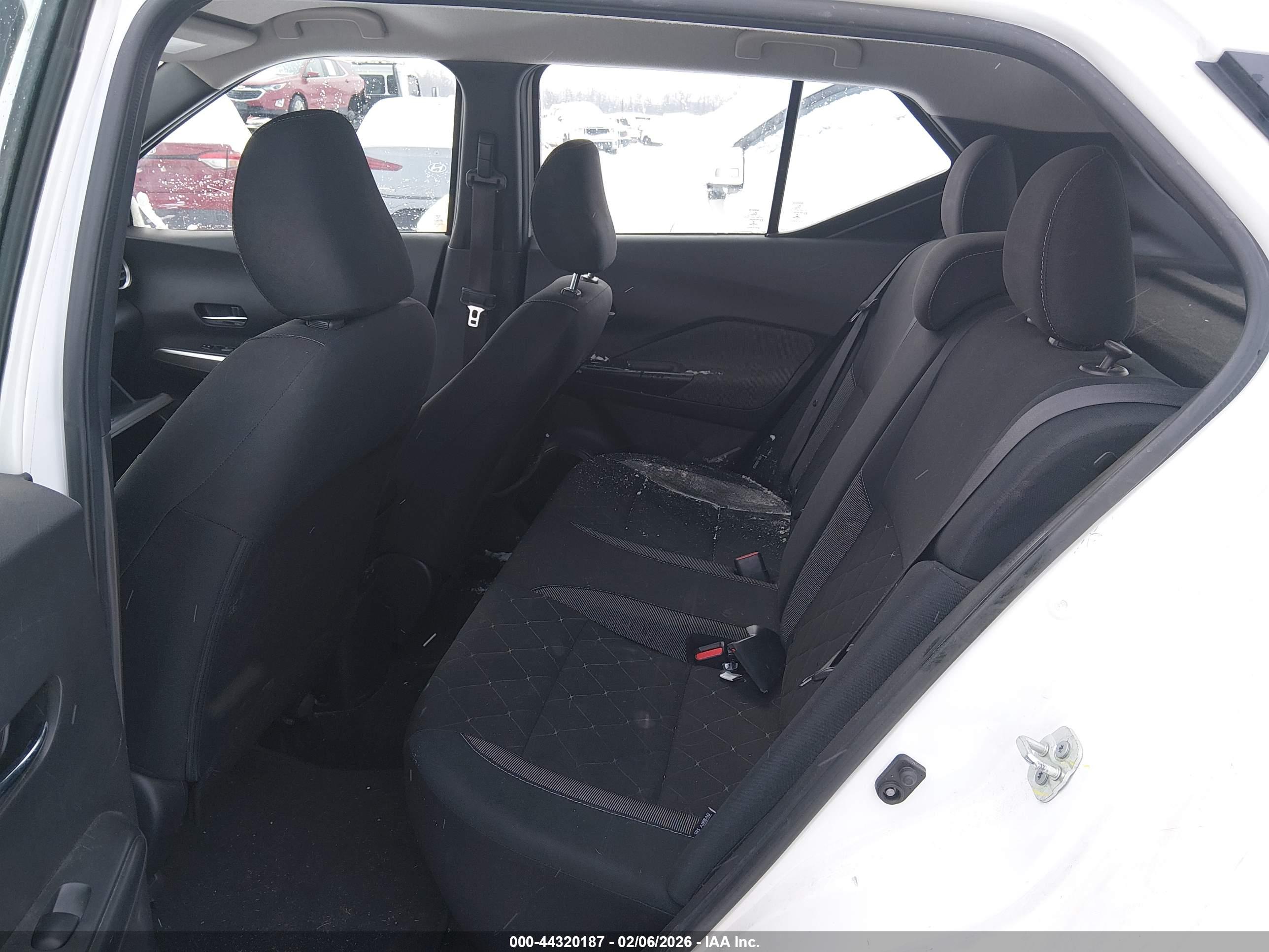NISSAN KICKS image 8