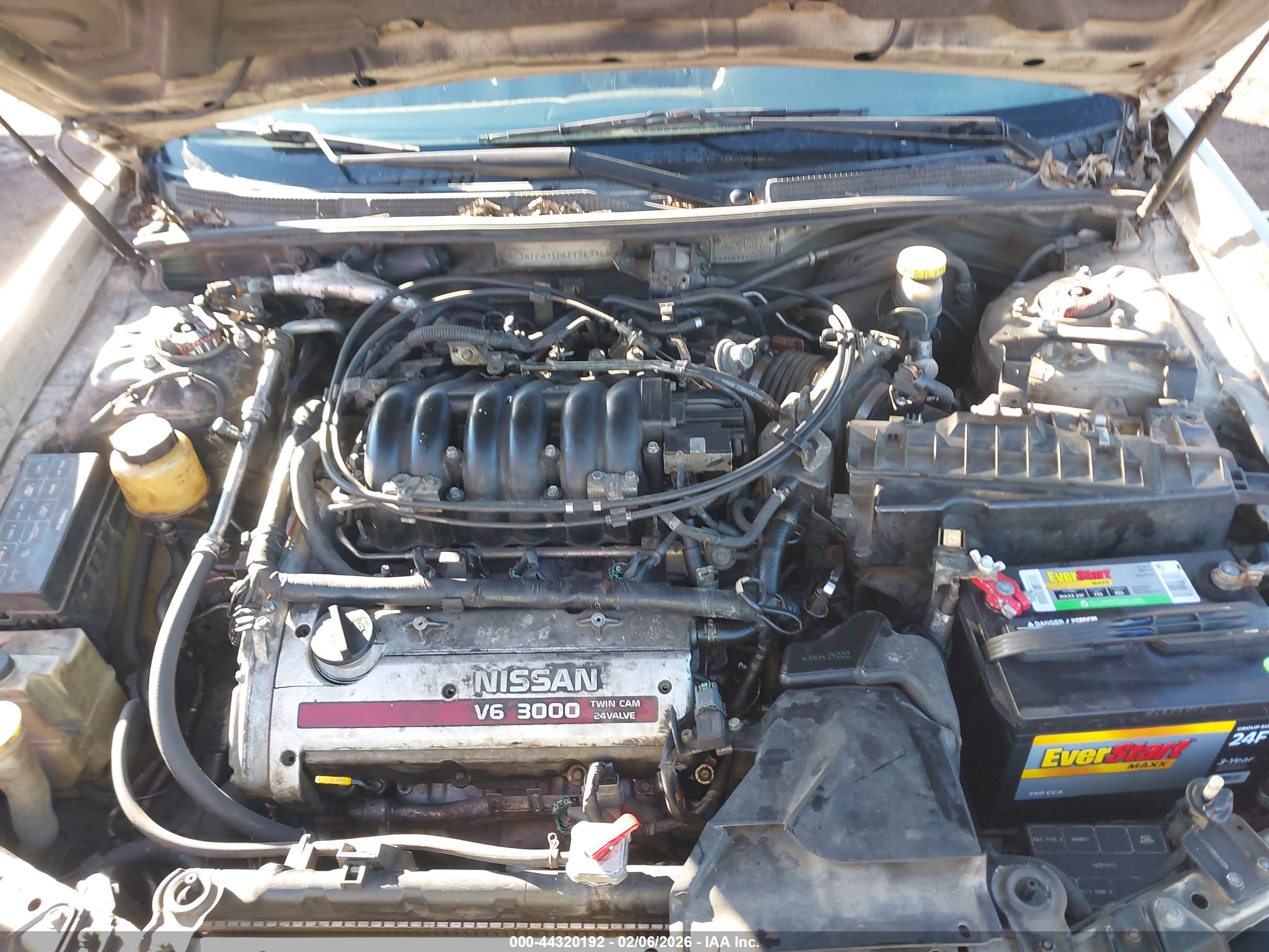 NISSAN MAXIMA image 10