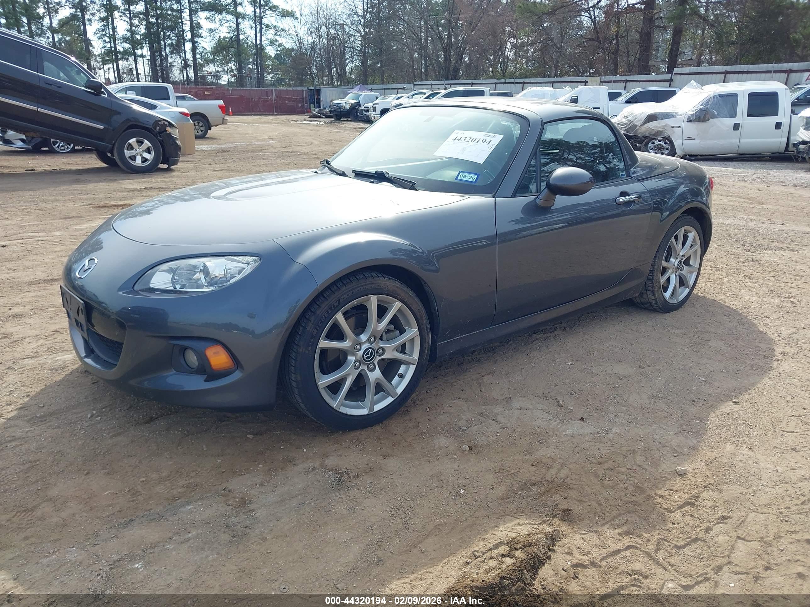 MAZDA MX-5 image 2