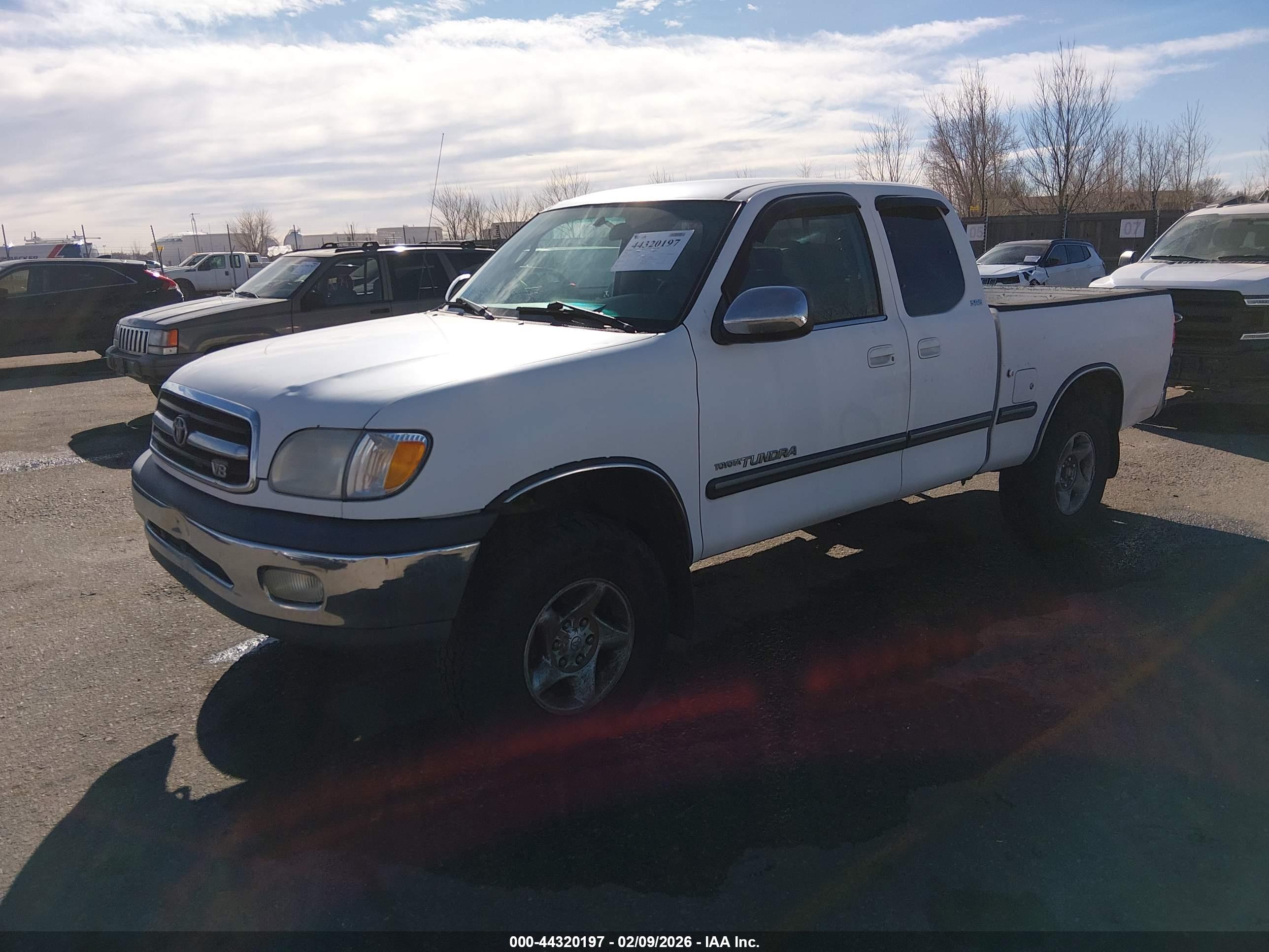 TOYOTA TUNDRA image 2