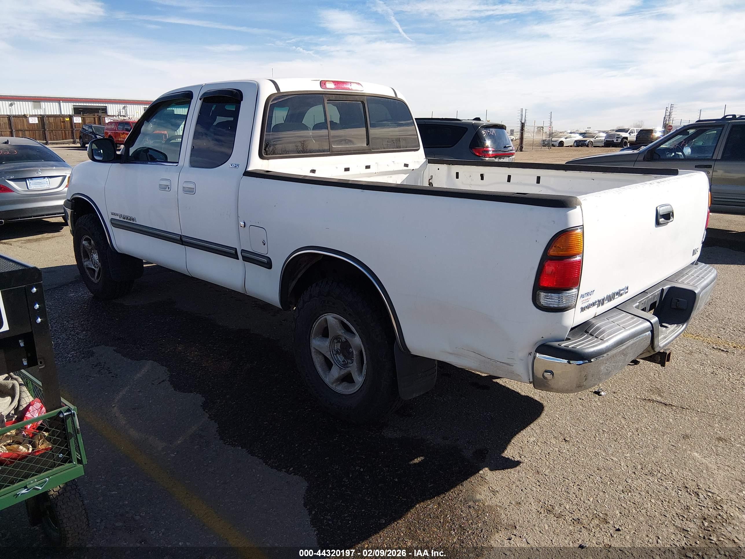 TOYOTA TUNDRA image 3