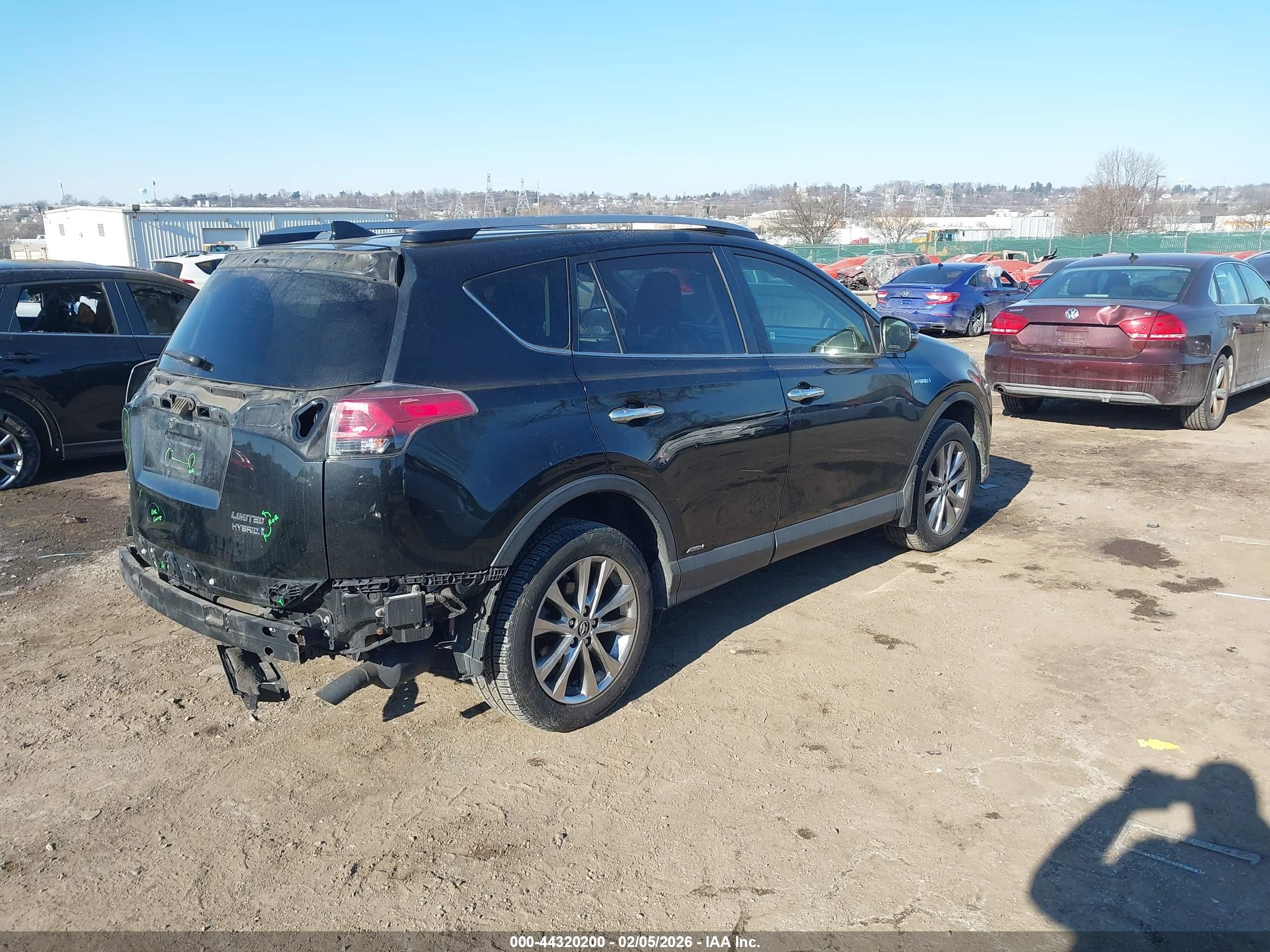 TOYOTA RAV4 image 4