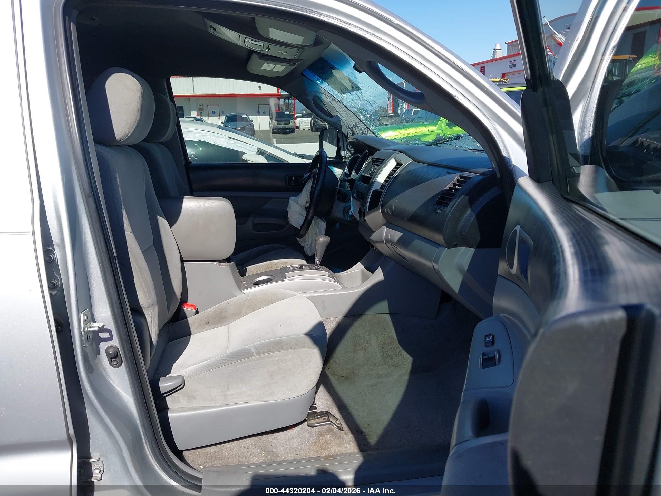 TOYOTA TACOMA image 5