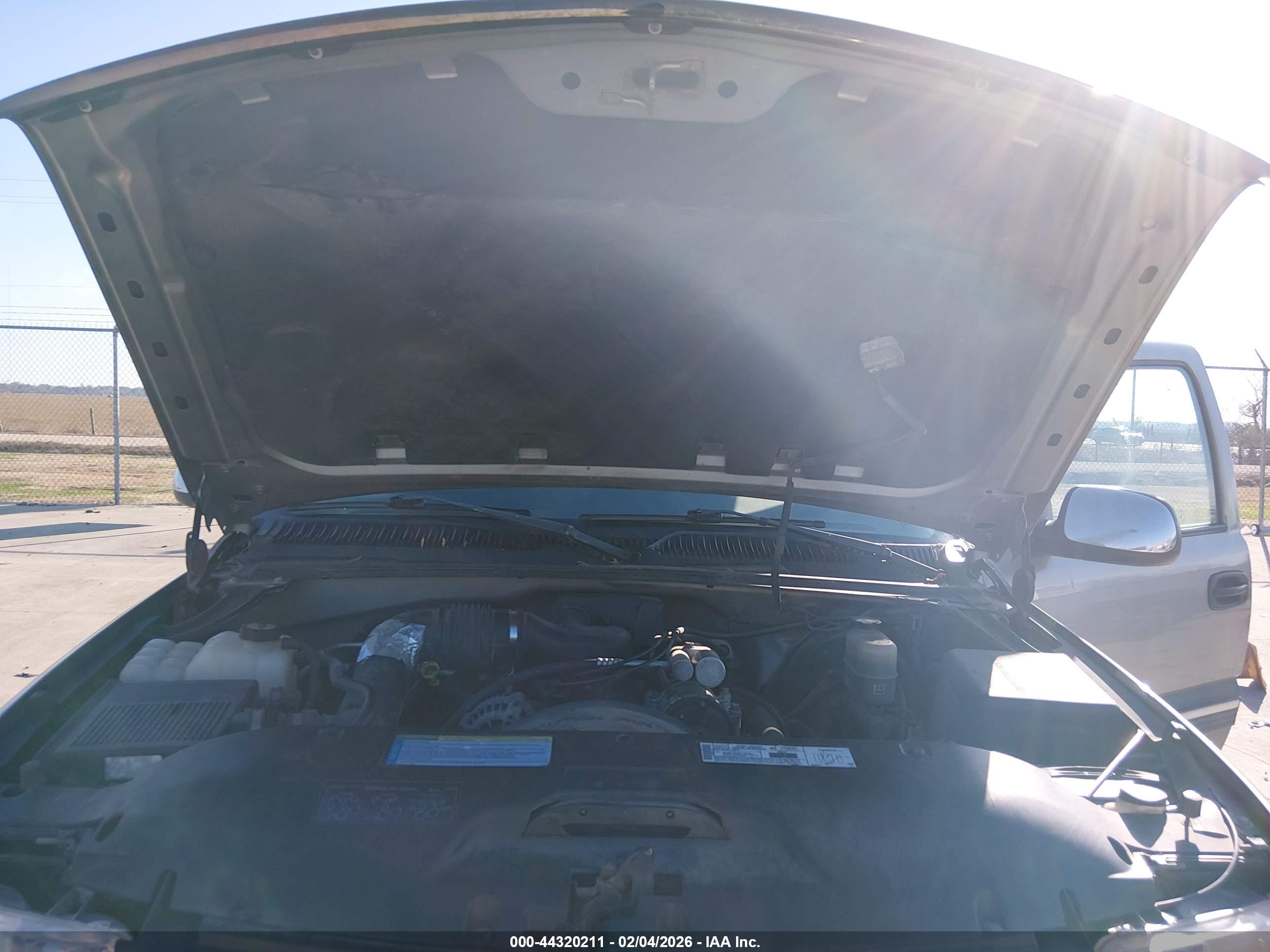 CHEVROLET SILVERADO image 10
