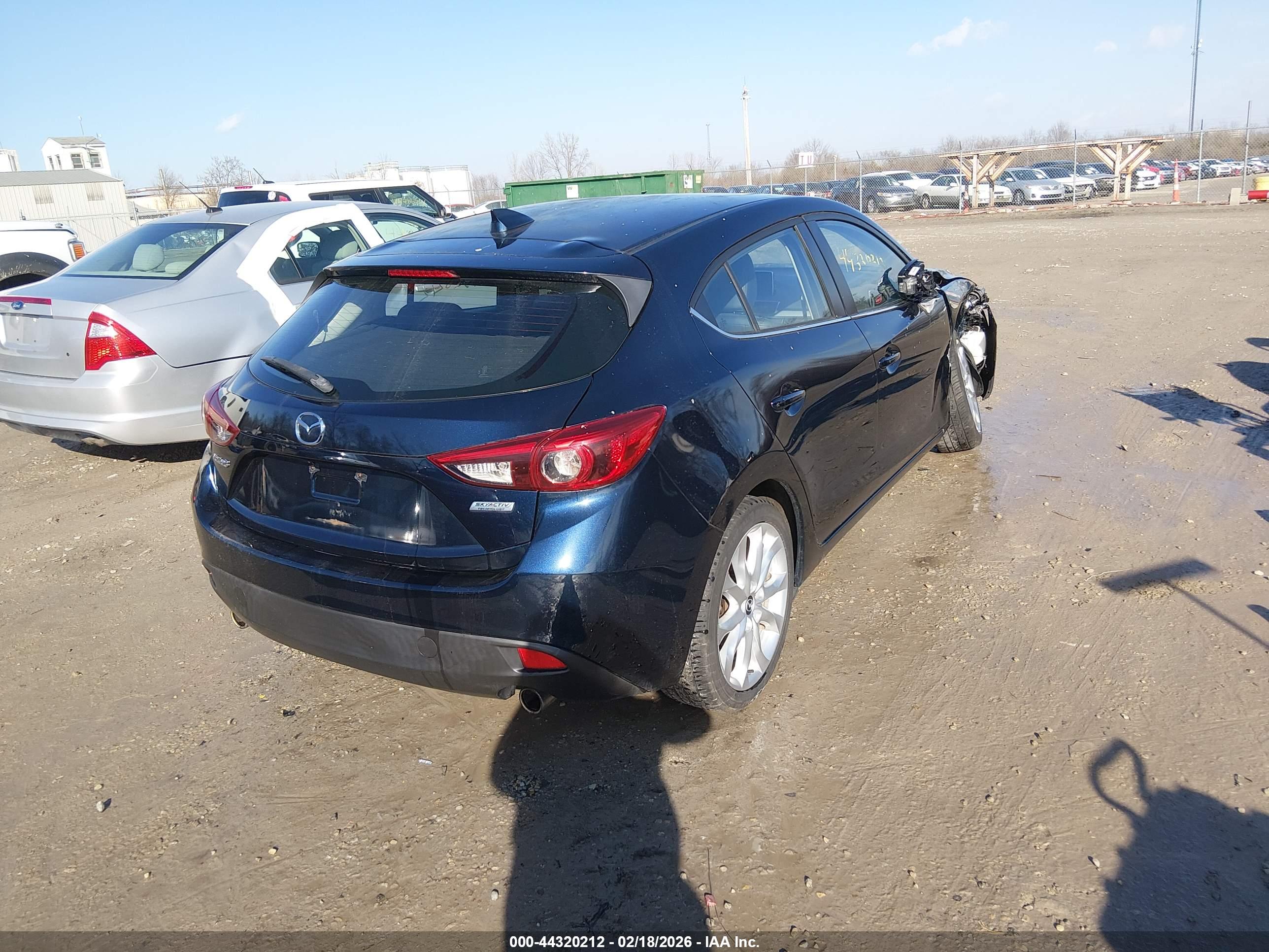 MAZDA MAZDA3 image 4