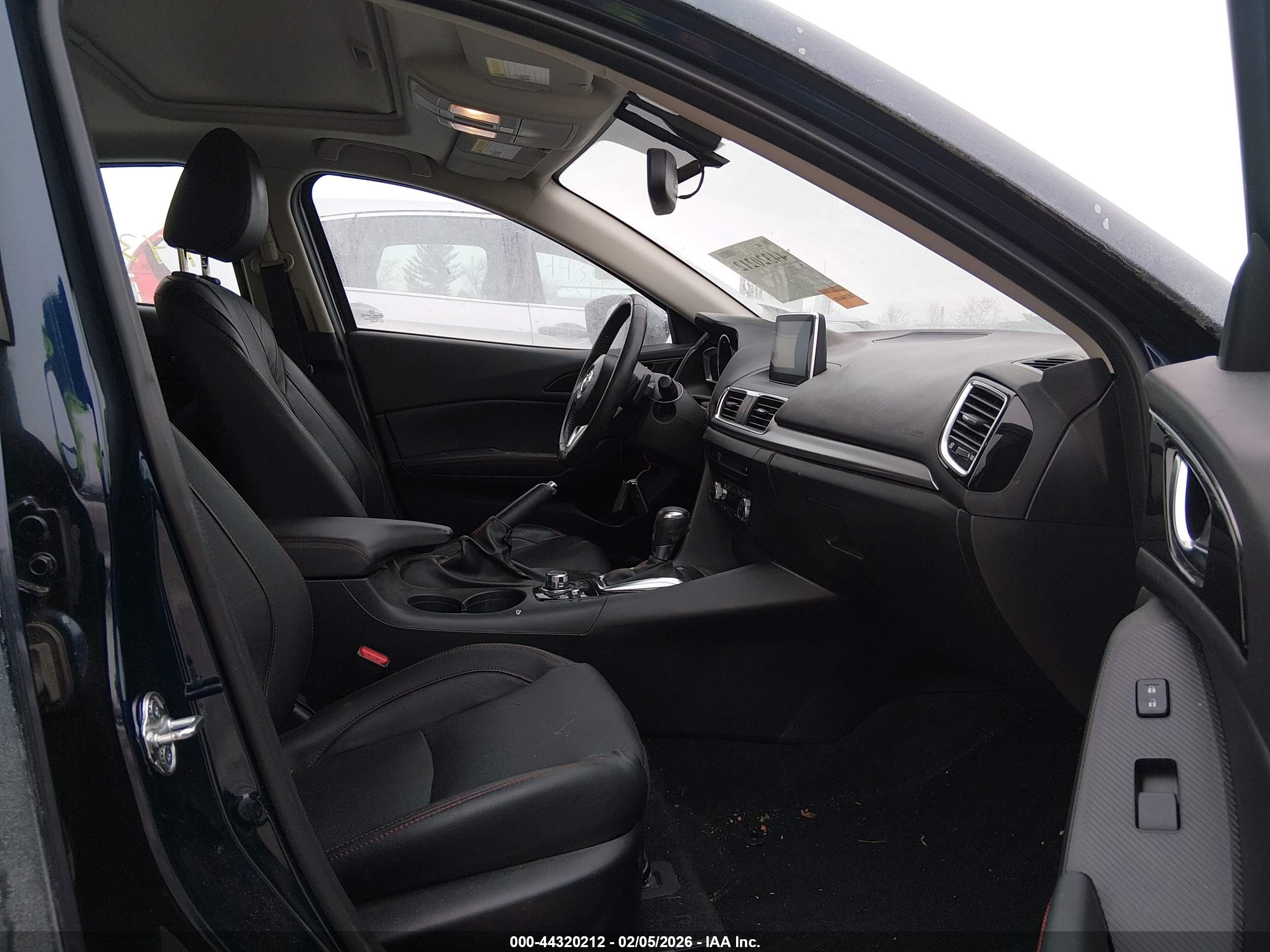 MAZDA MAZDA3 image 5