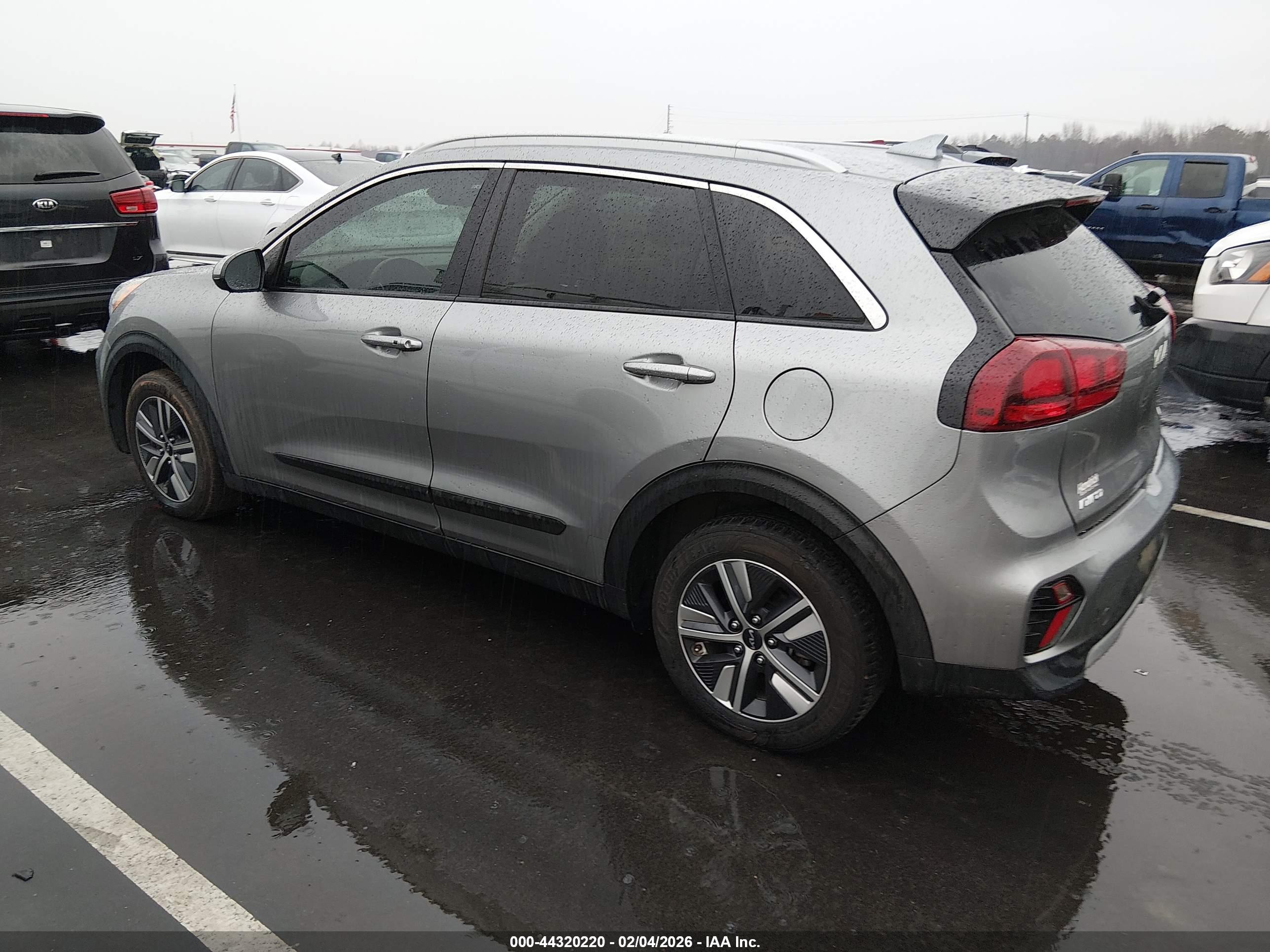 KIA NIRO image 3