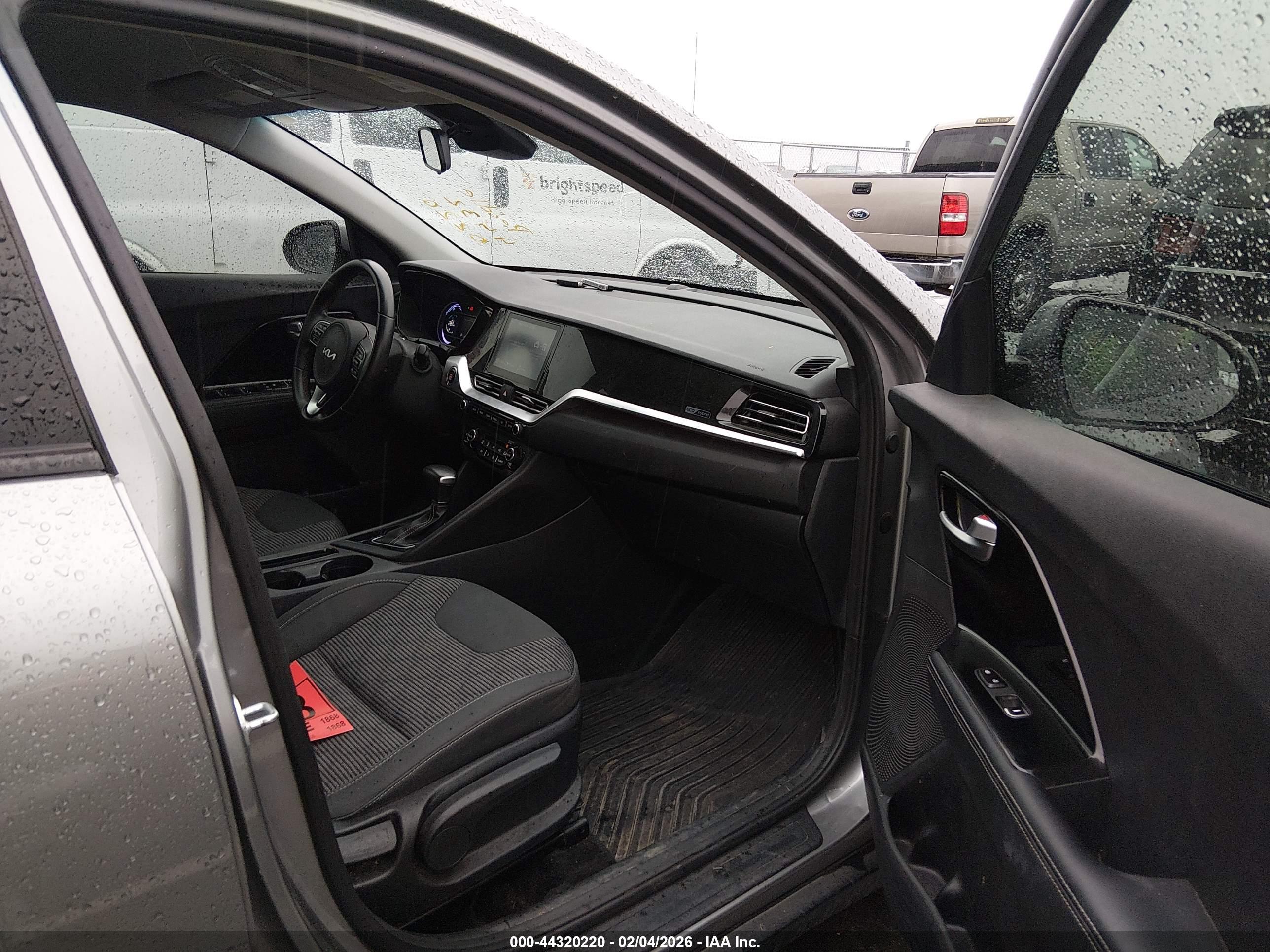 KIA NIRO image 5
