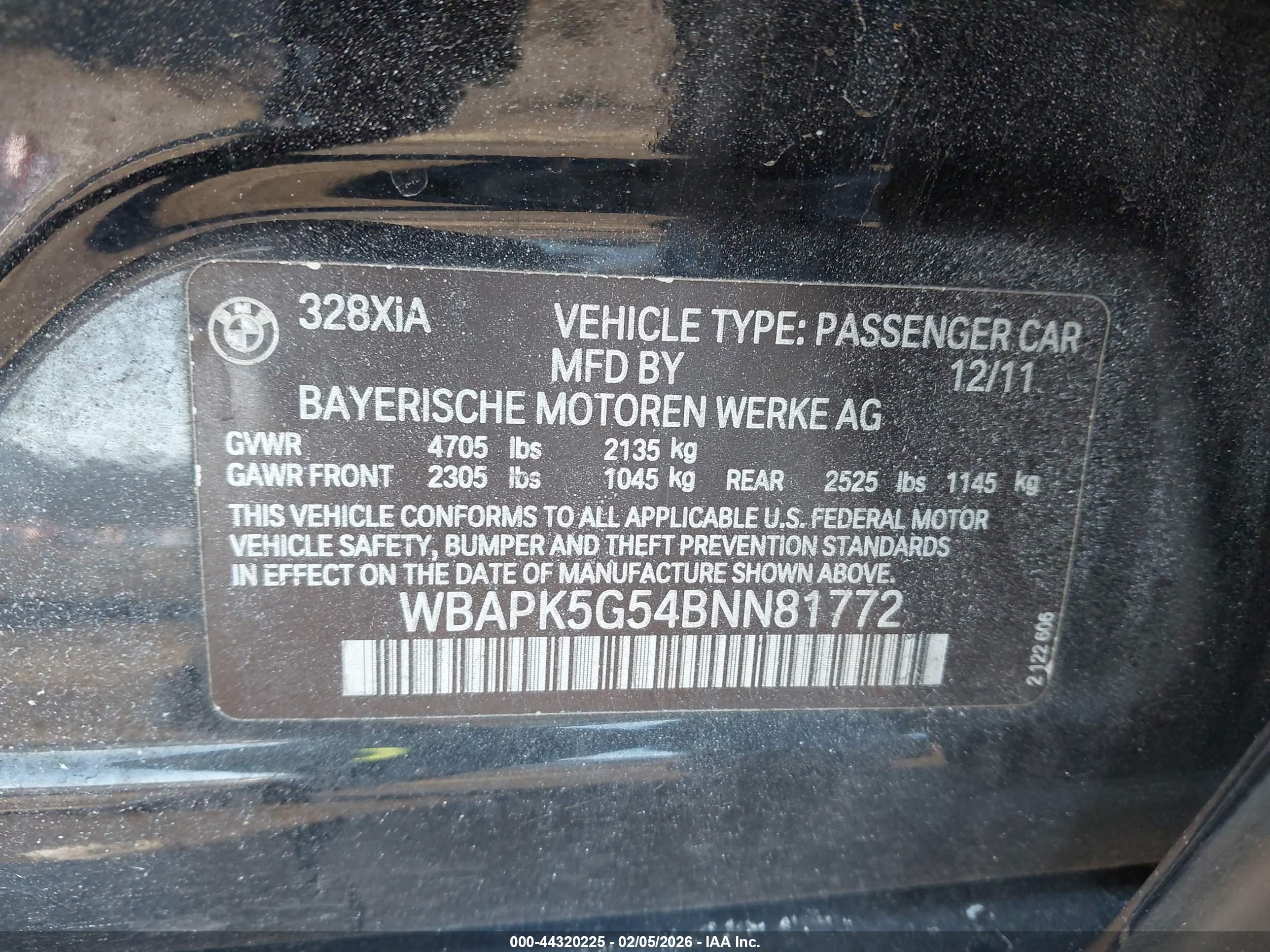 BMW 328I image 9