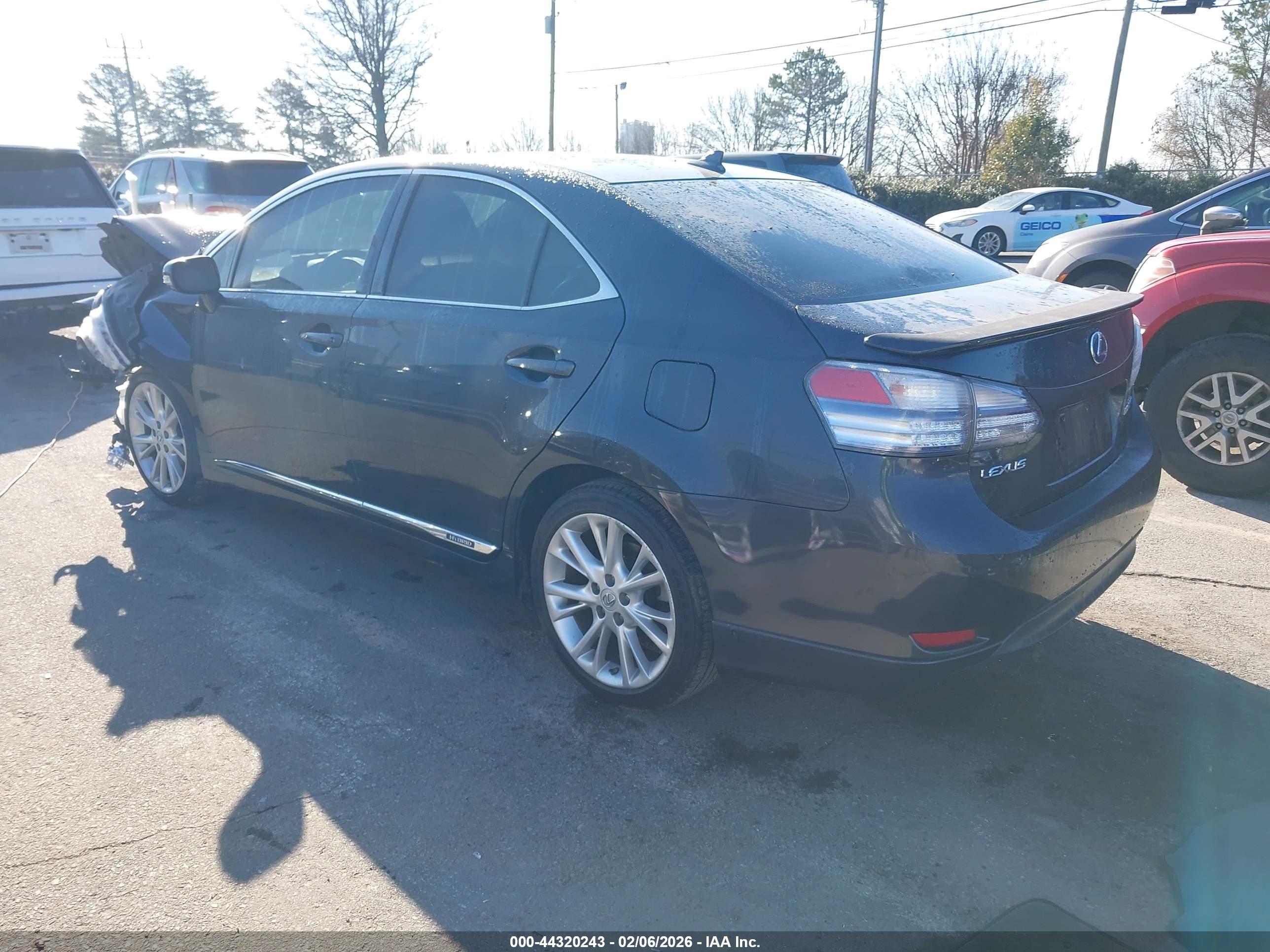 LEXUS HS image 3