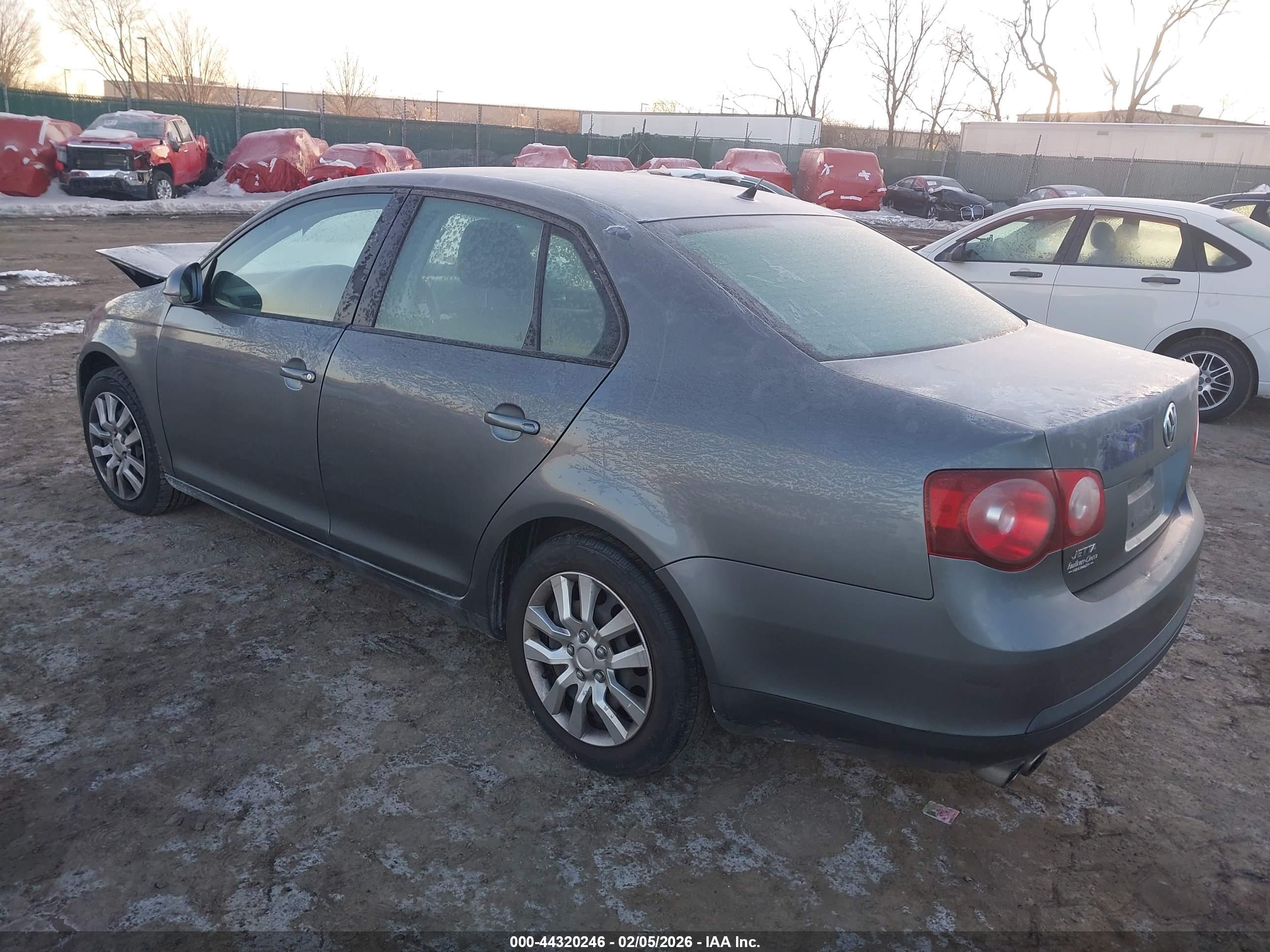 VOLKSWAGEN JETTA image 3