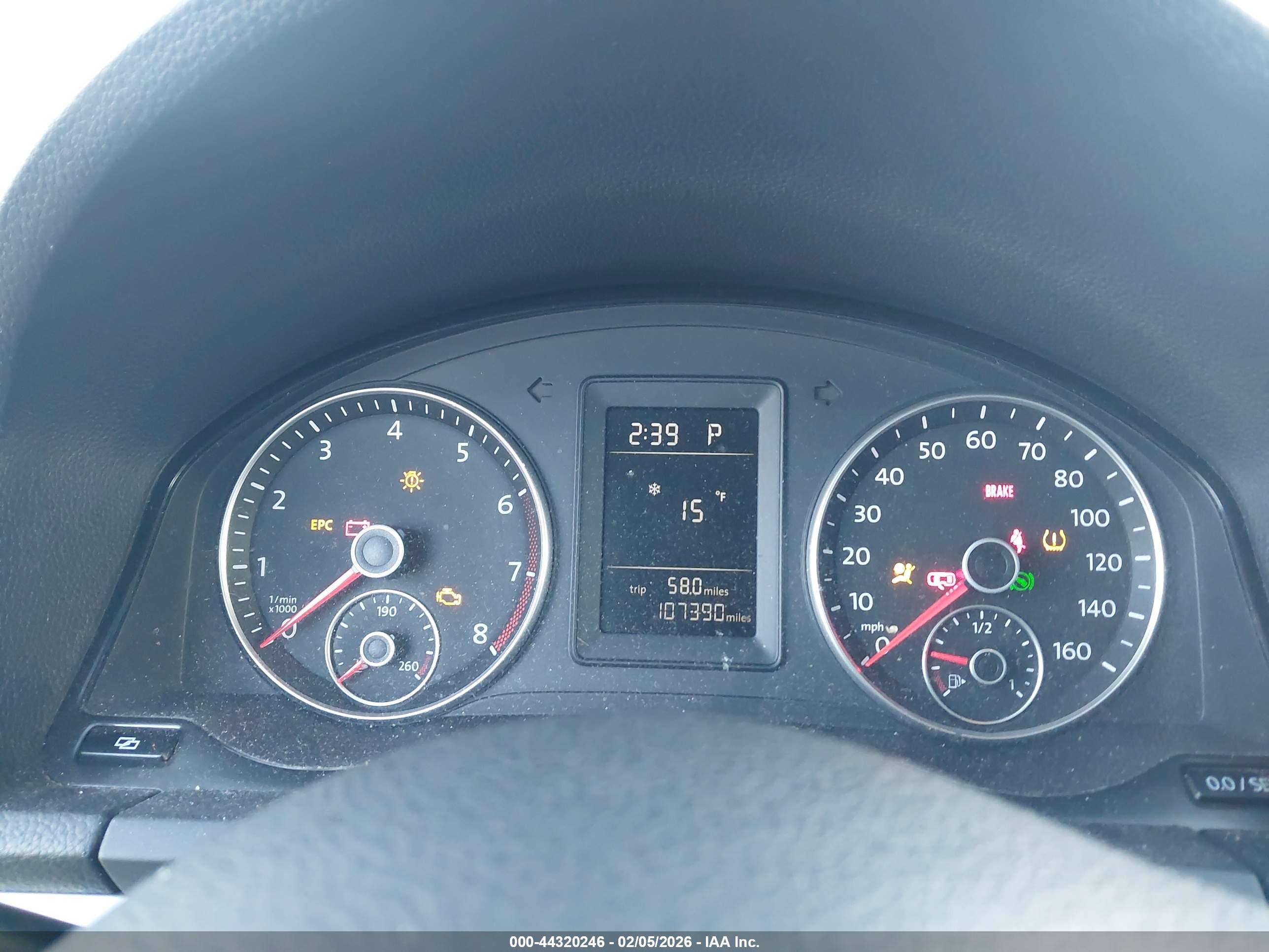VOLKSWAGEN JETTA image 7