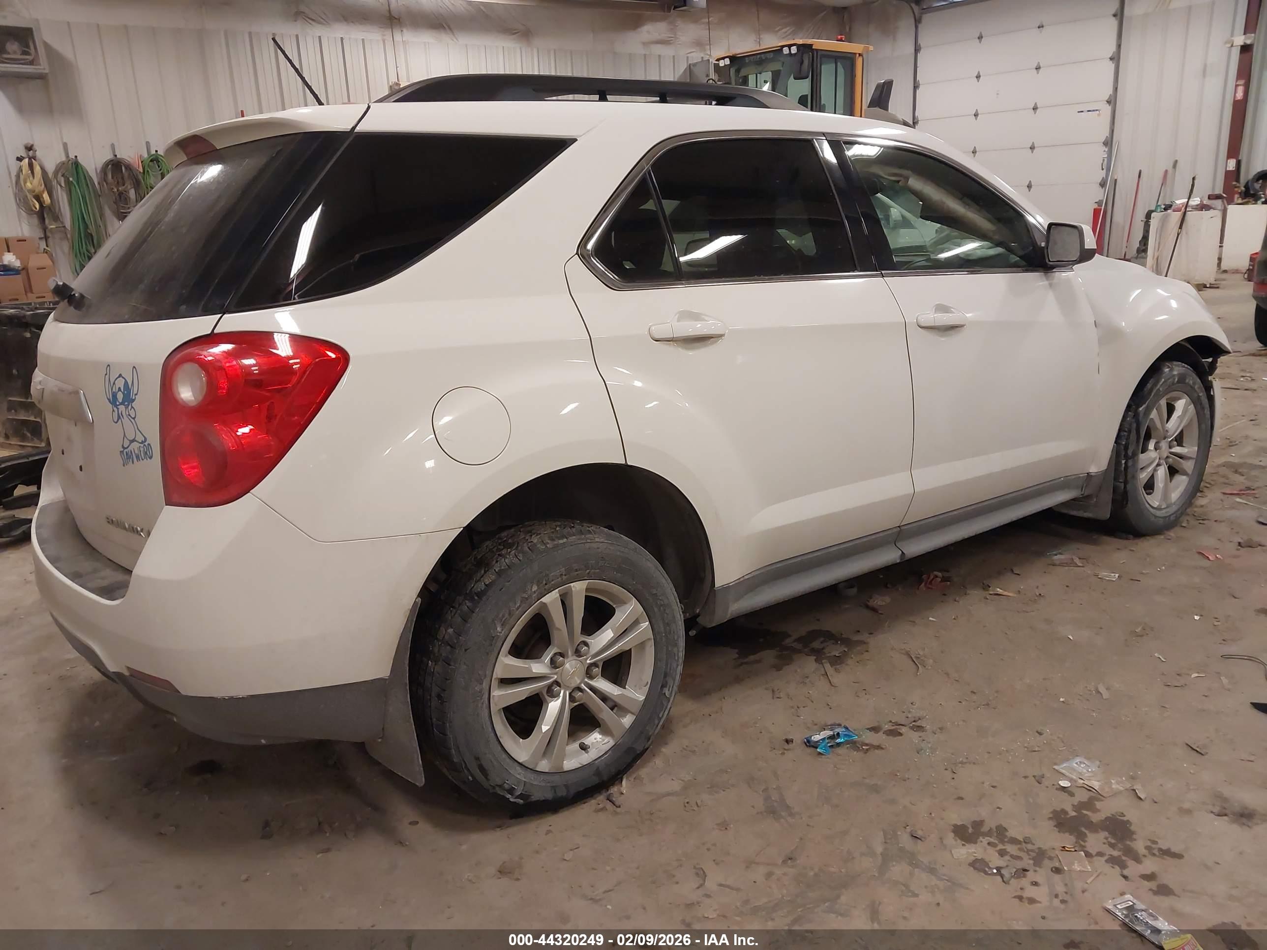 CHEVROLET EQUINOX image 4