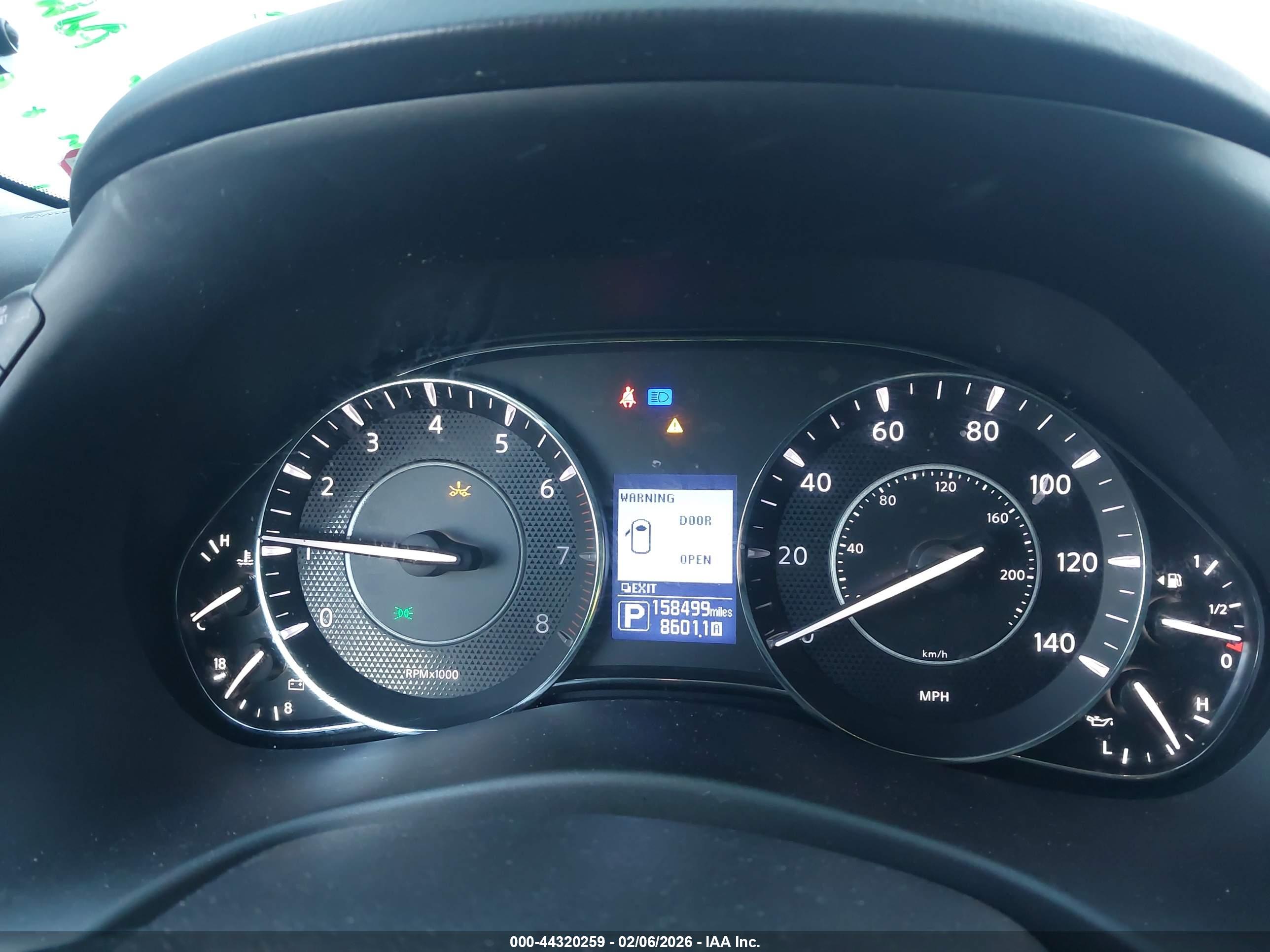 NISSAN ARMADA image 7