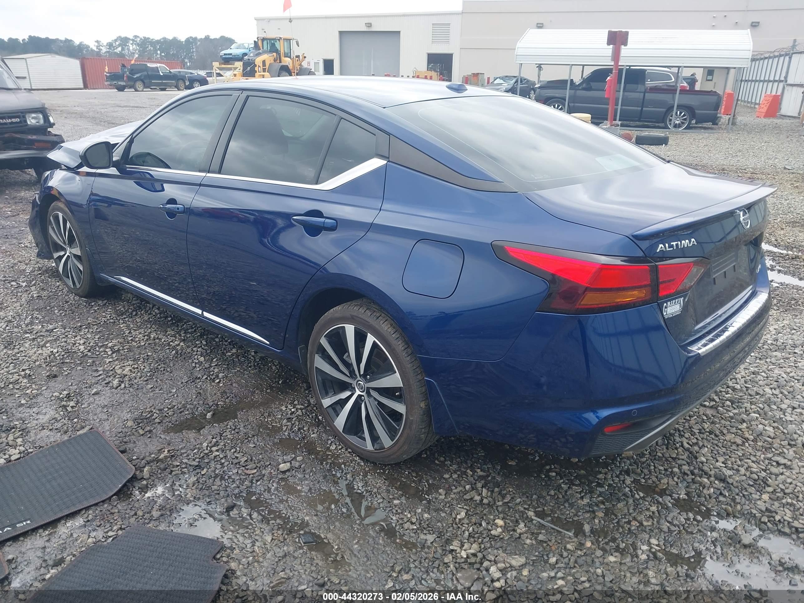NISSAN ALTIMA image 3