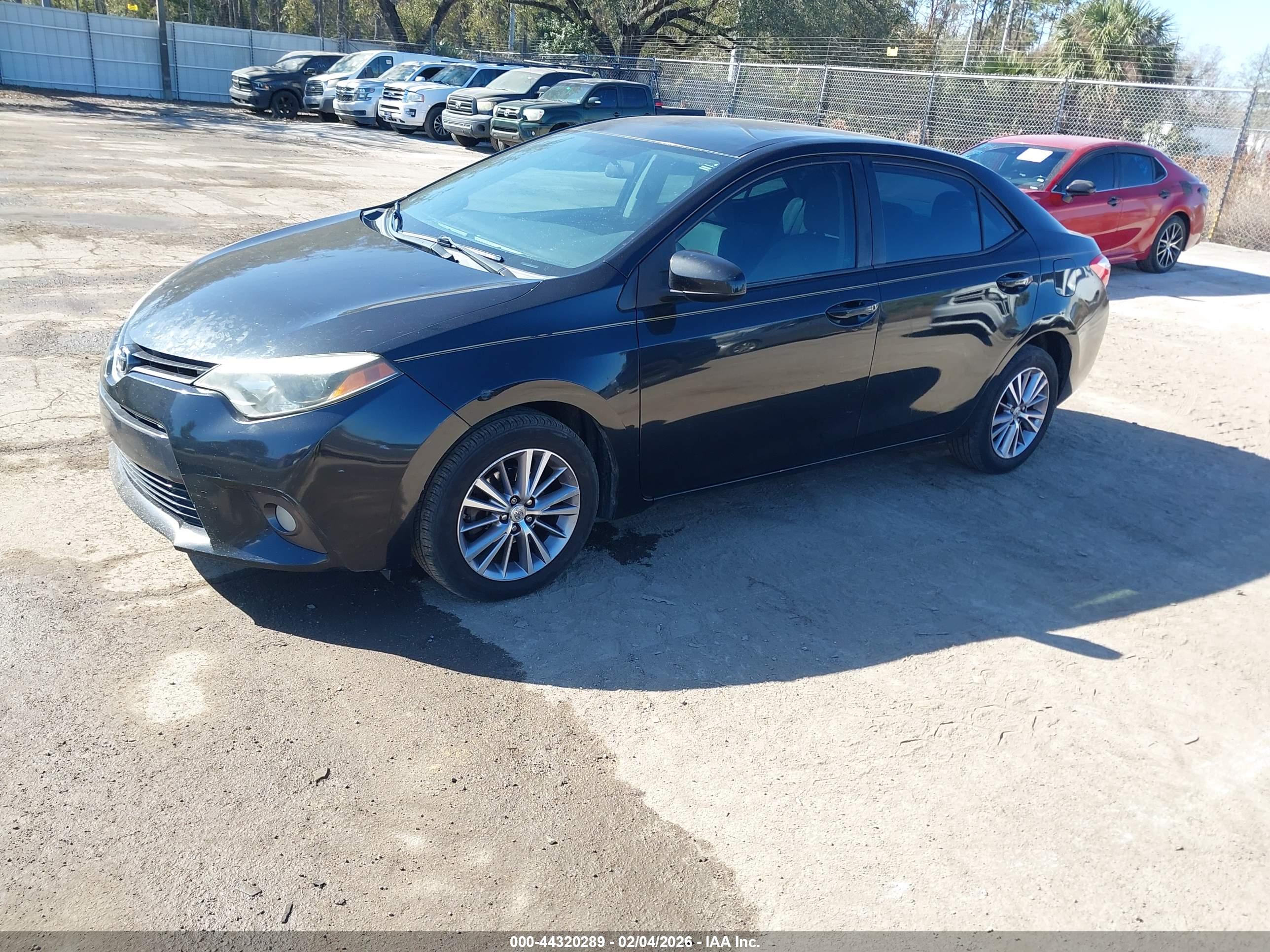 TOYOTA COROLLA image 2