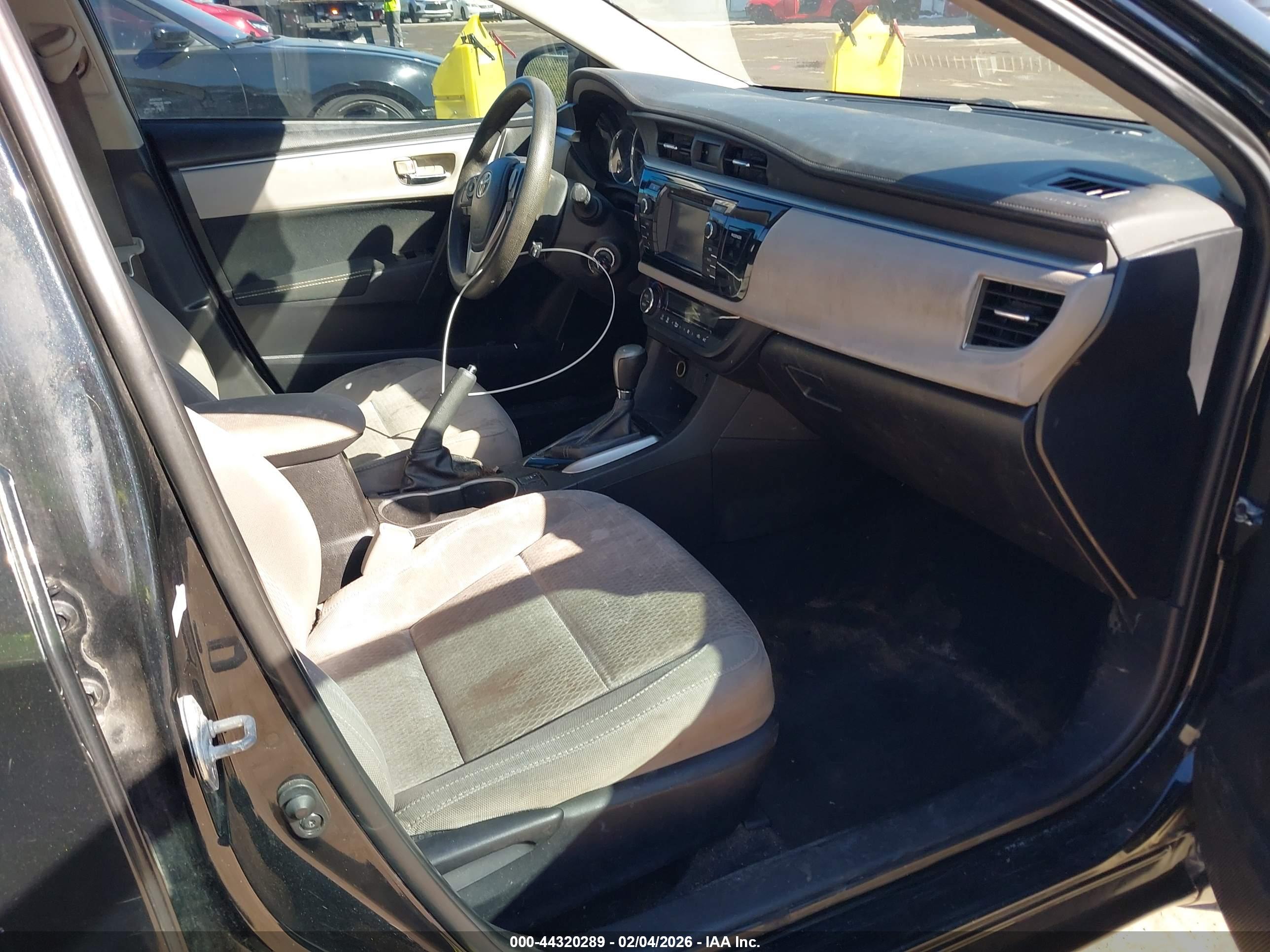 TOYOTA COROLLA image 5