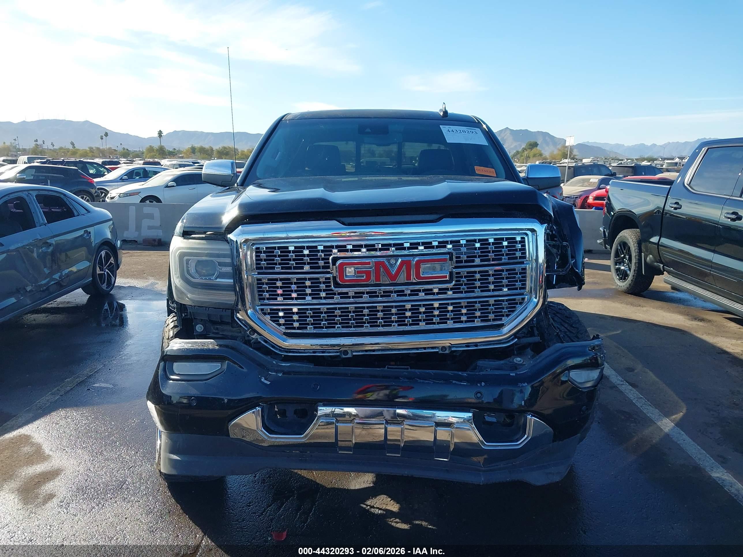 GMC SIERRA image 6