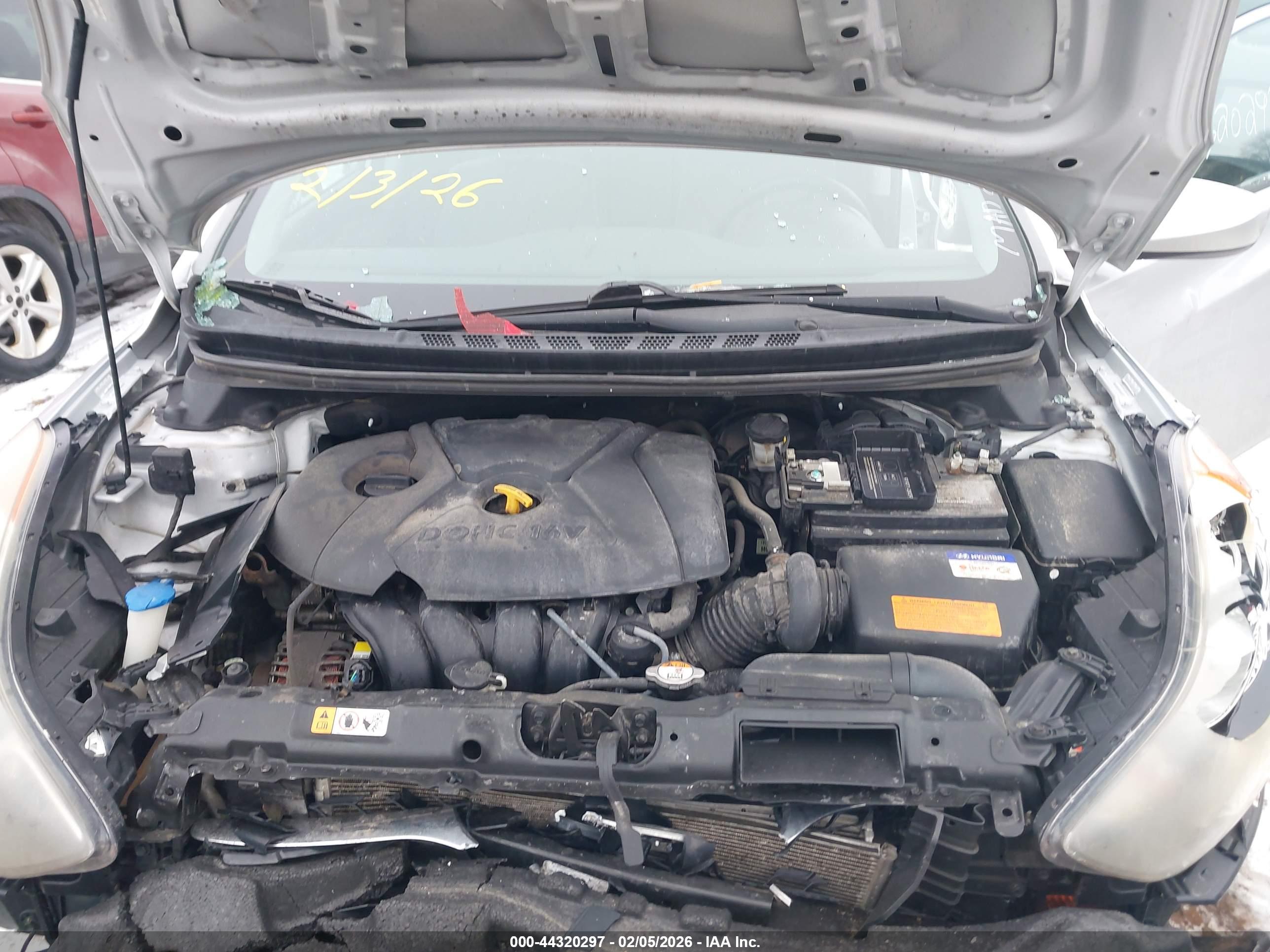 HYUNDAI ELANTRA image 10