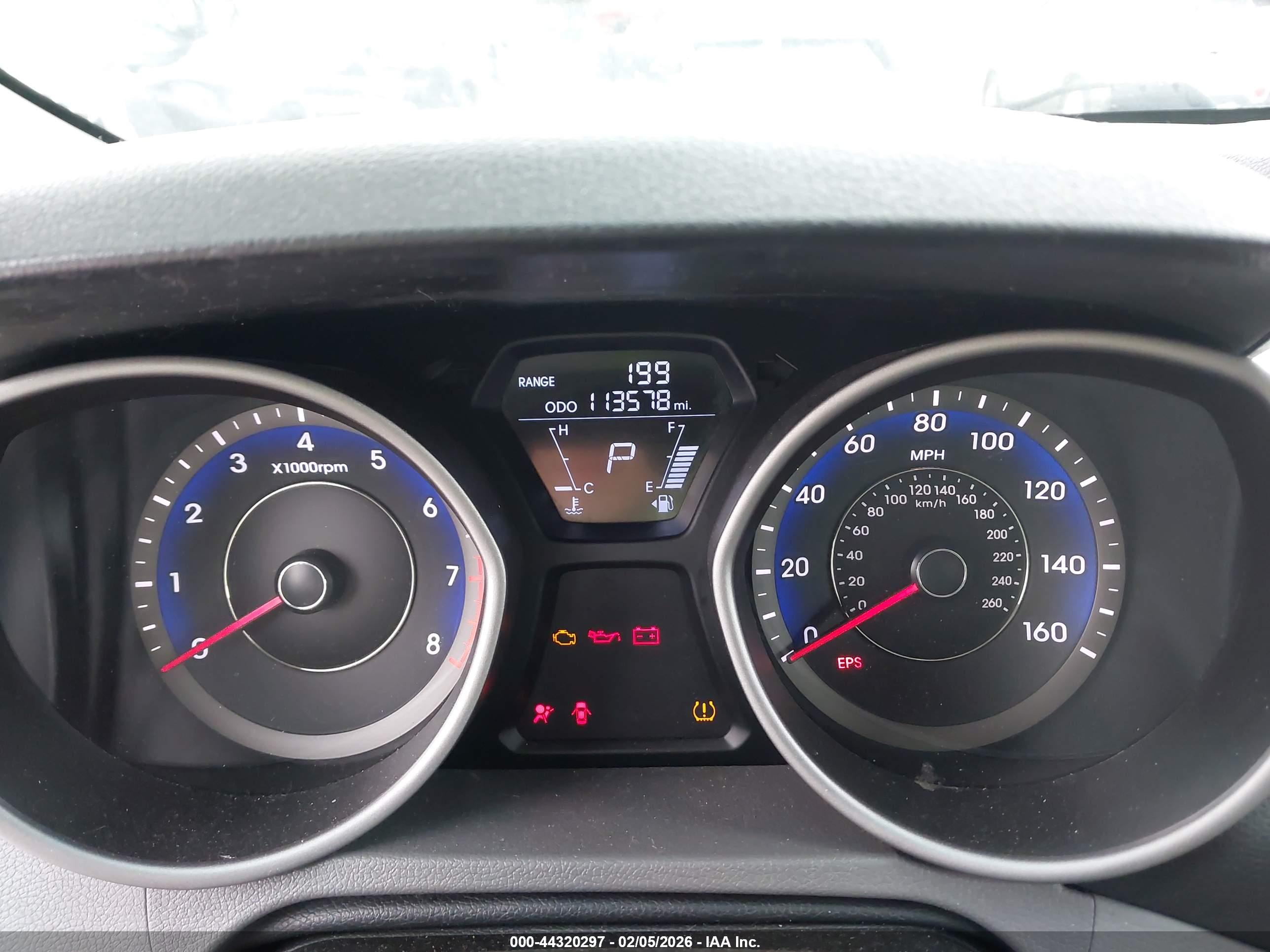 HYUNDAI ELANTRA image 7
