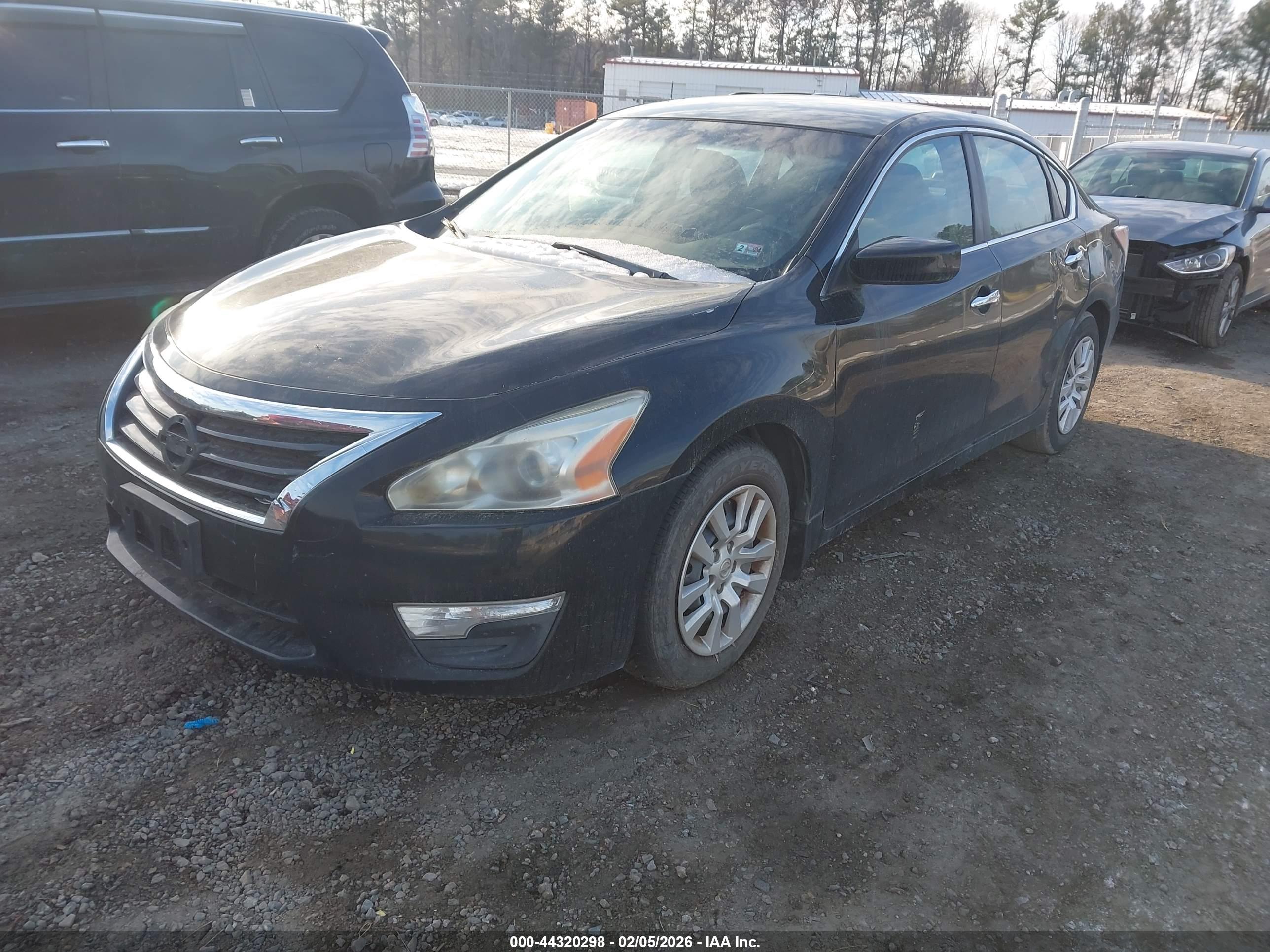 NISSAN ALTIMA image 2