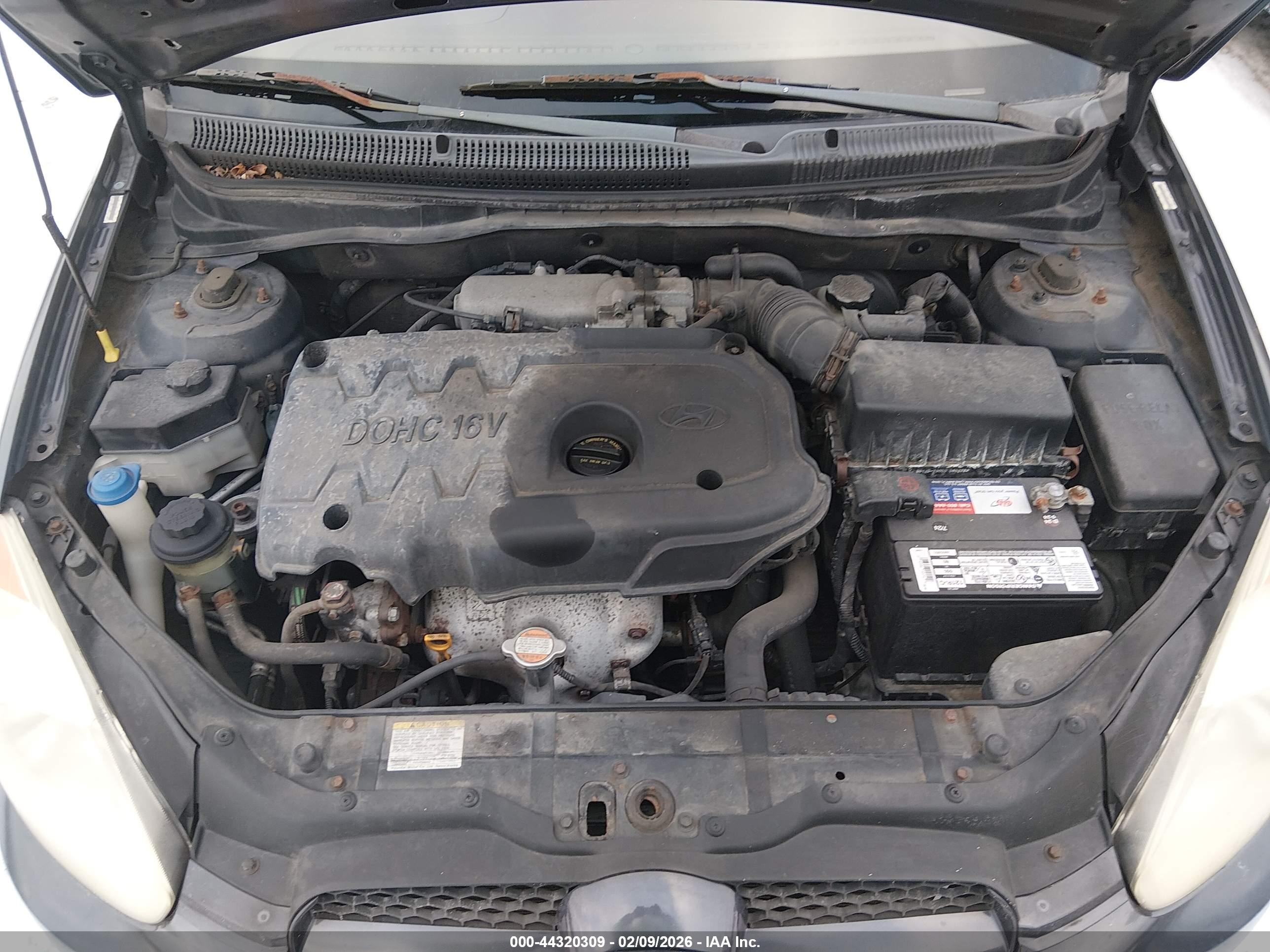 HYUNDAI ACCENT image 10