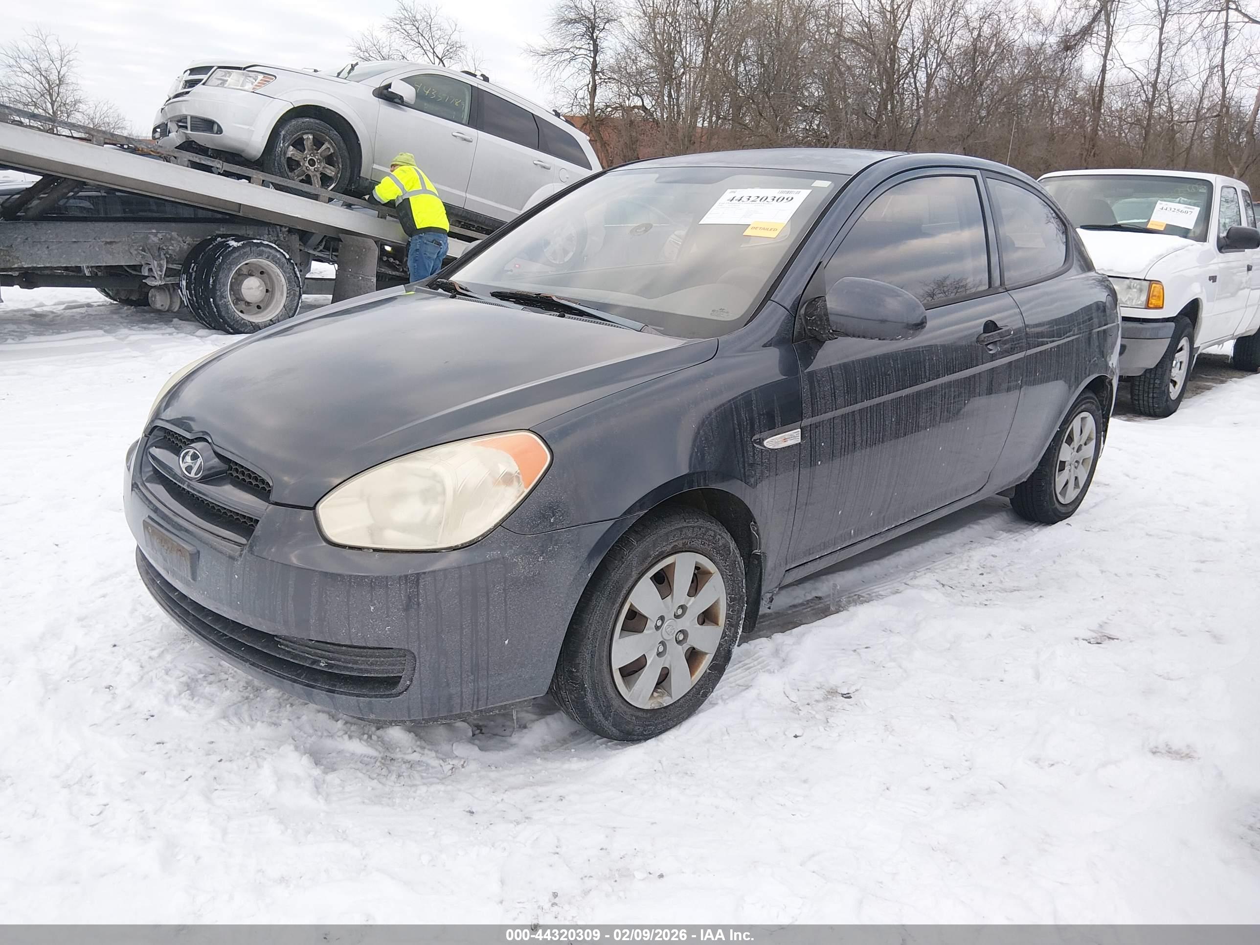 HYUNDAI ACCENT image 2