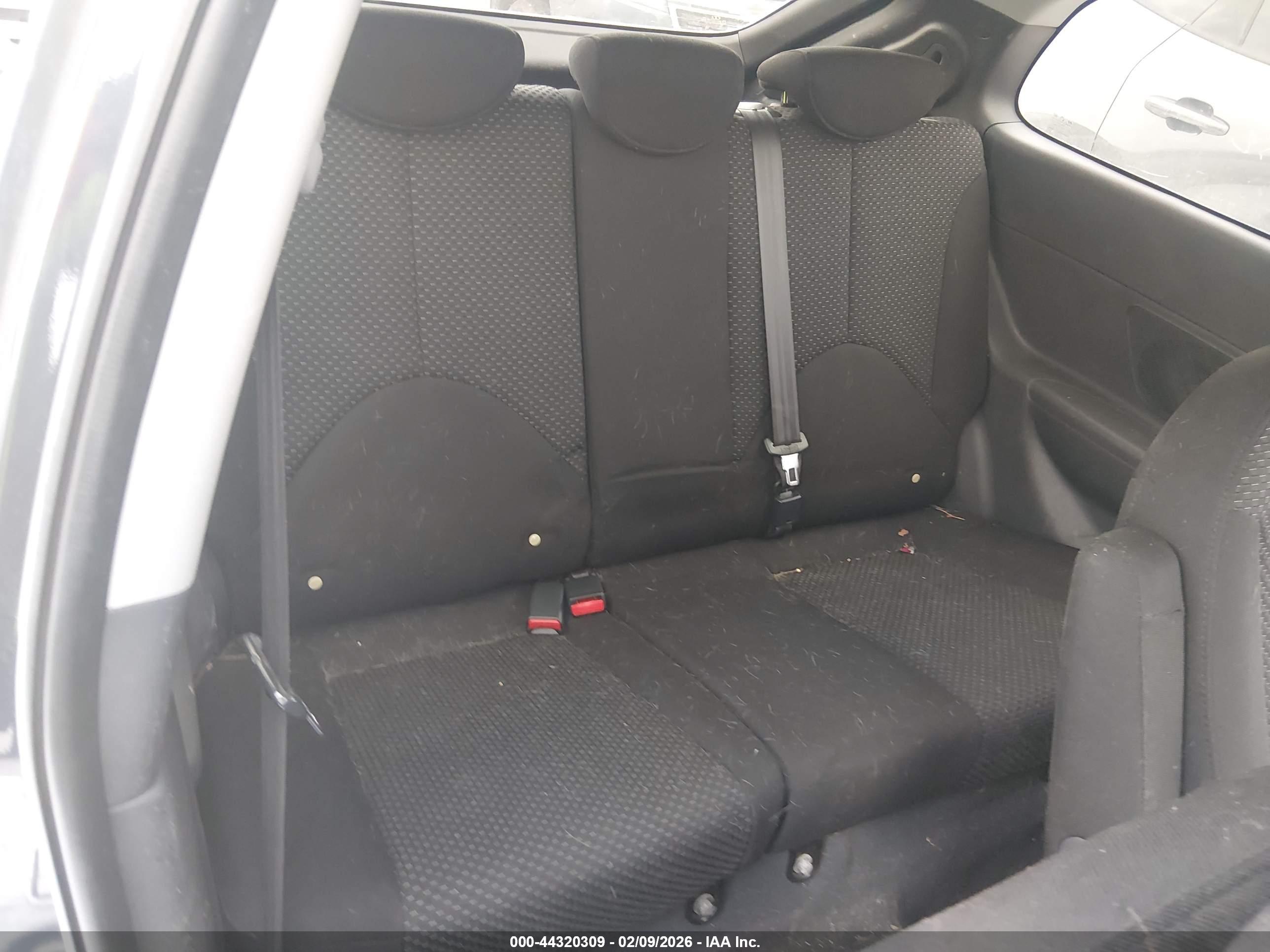 HYUNDAI ACCENT image 8