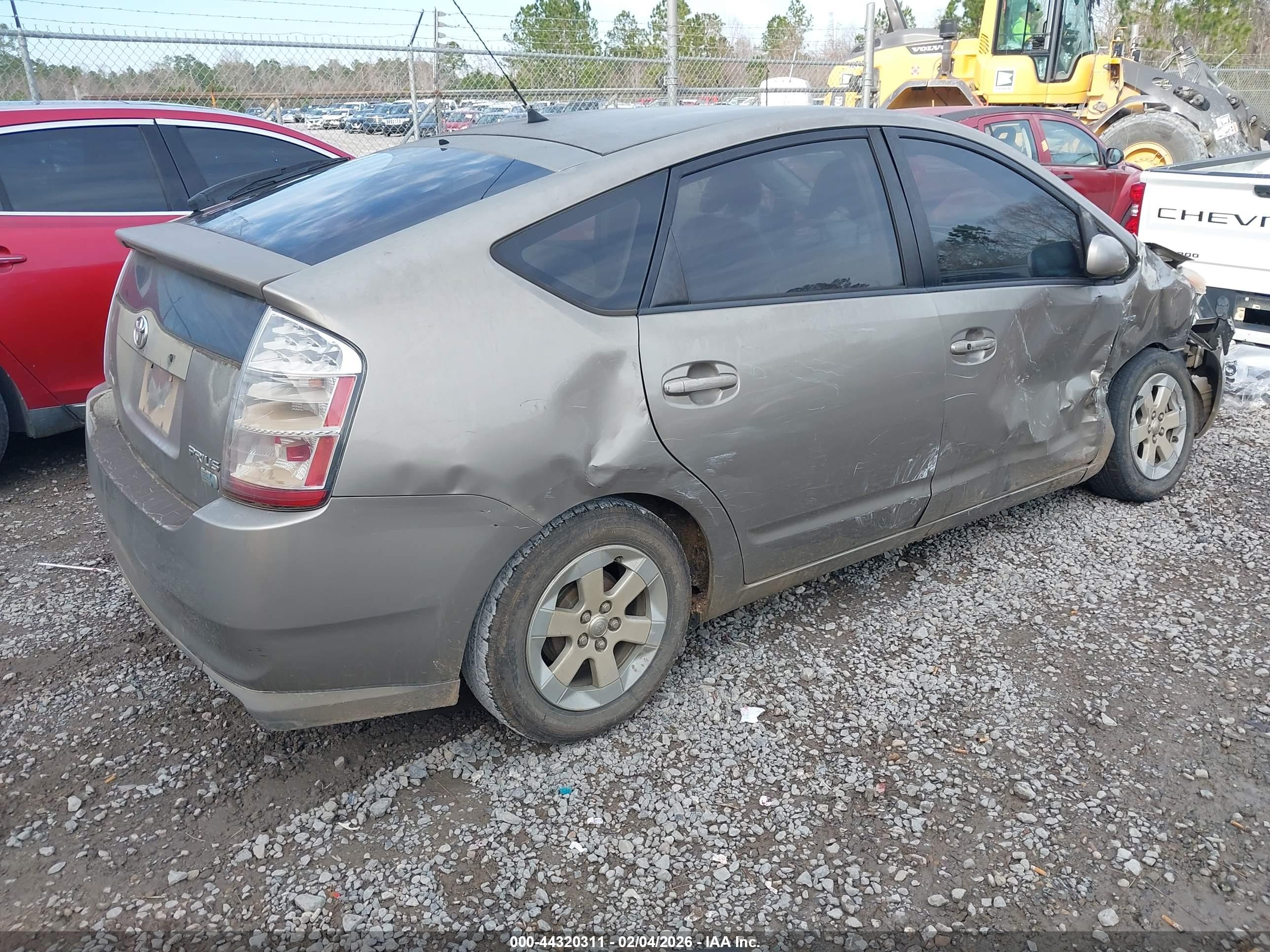 TOYOTA PRIUS image 4