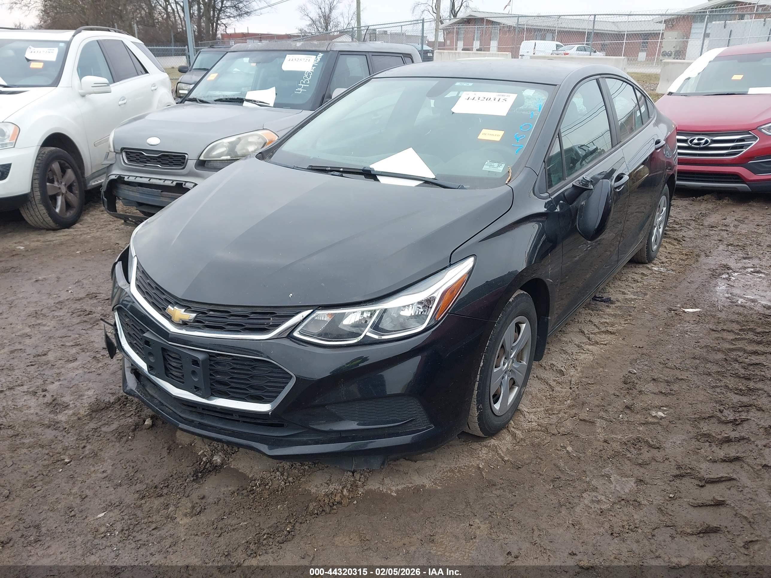 CHEVROLET CRUZE image 2