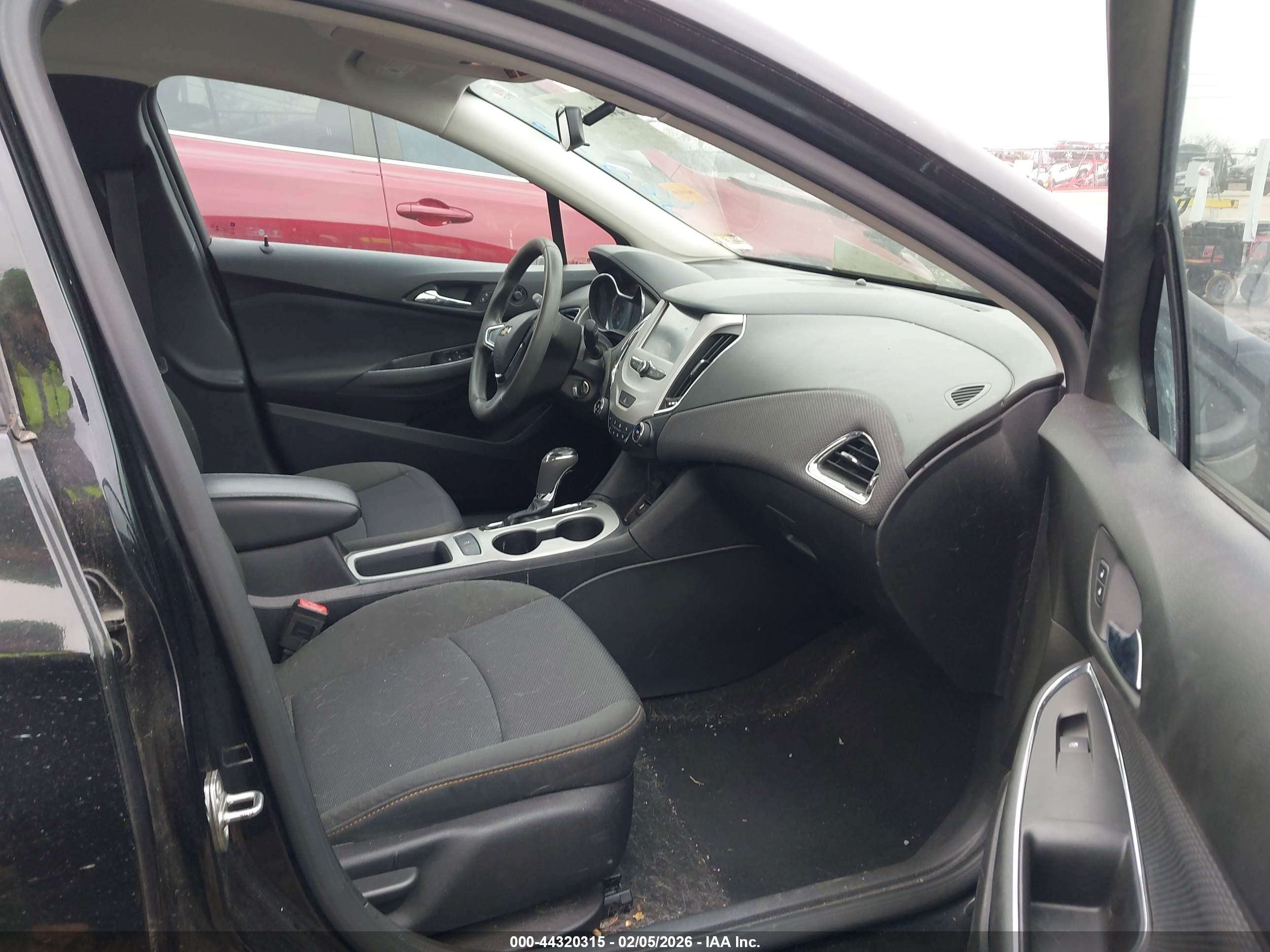CHEVROLET CRUZE image 5