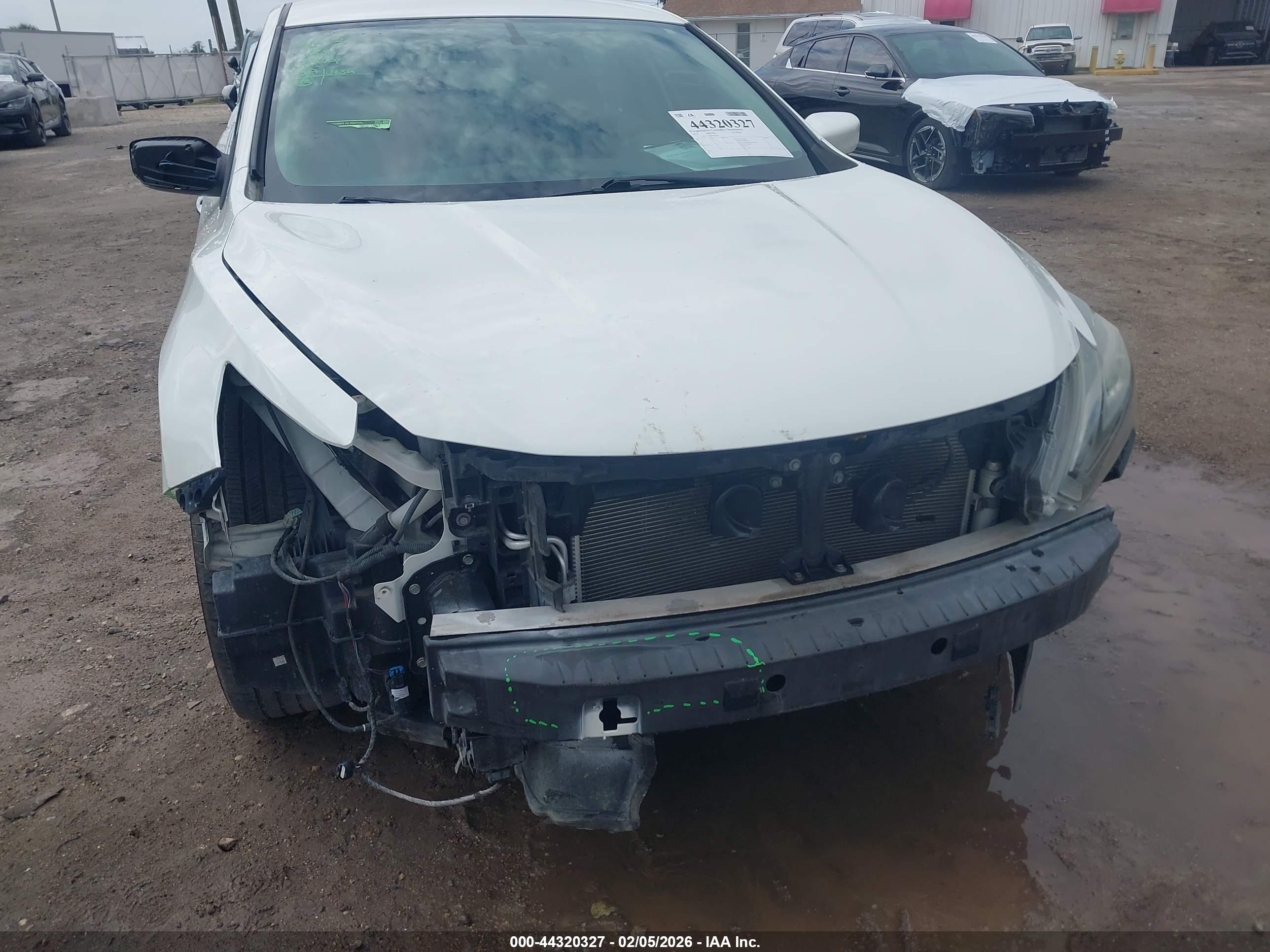 NISSAN ALTIMA image 6