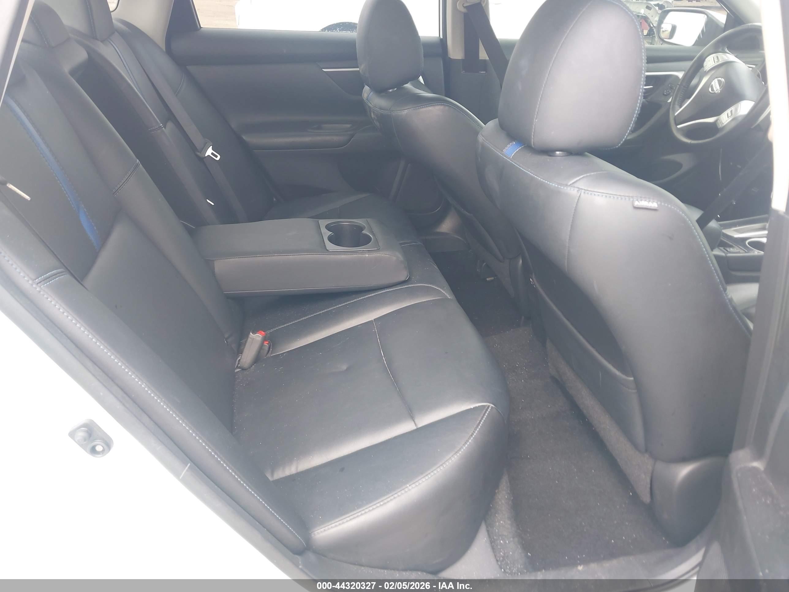 NISSAN ALTIMA image 8