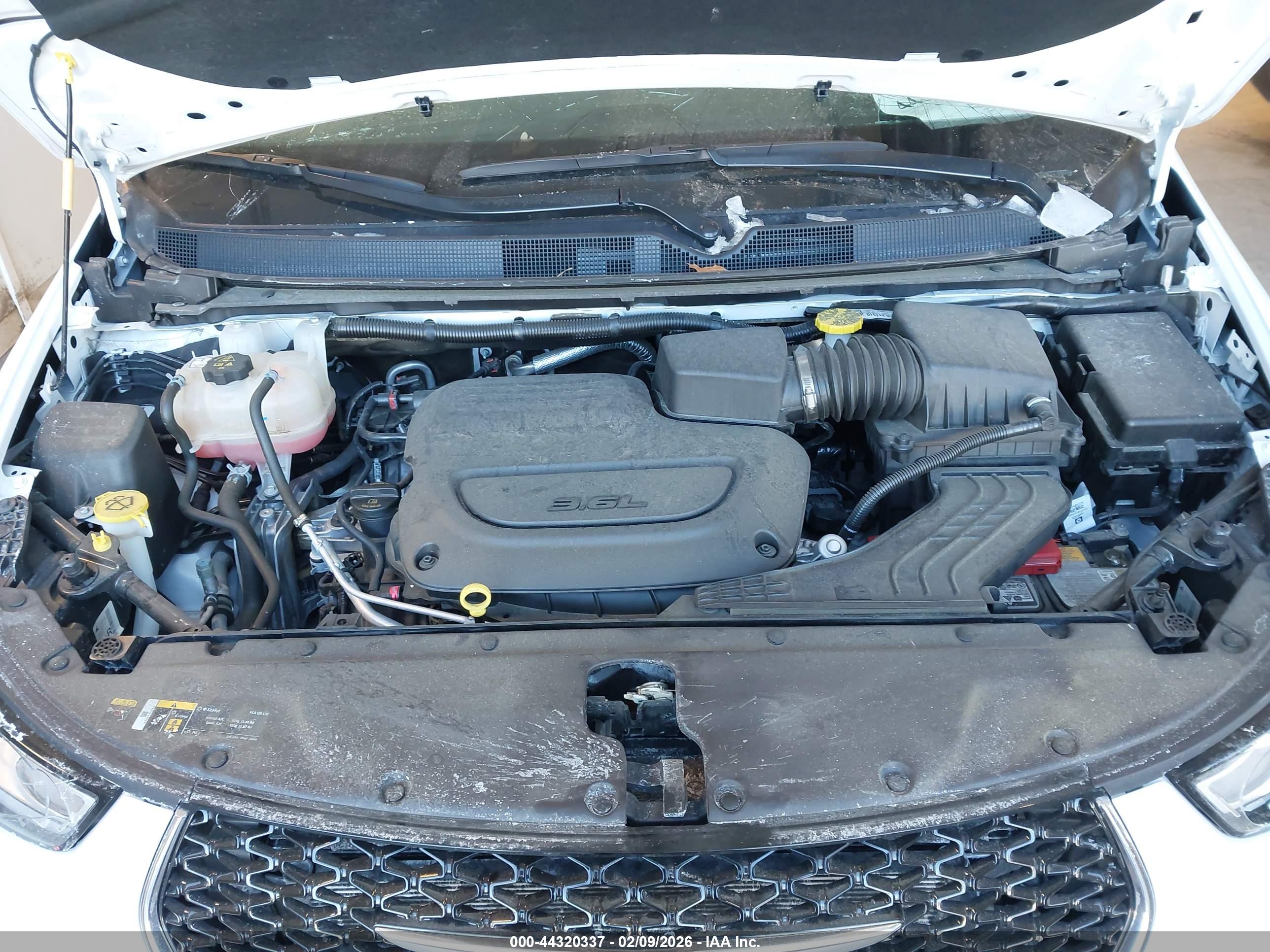 CHRYSLER PACIFICA image 10
