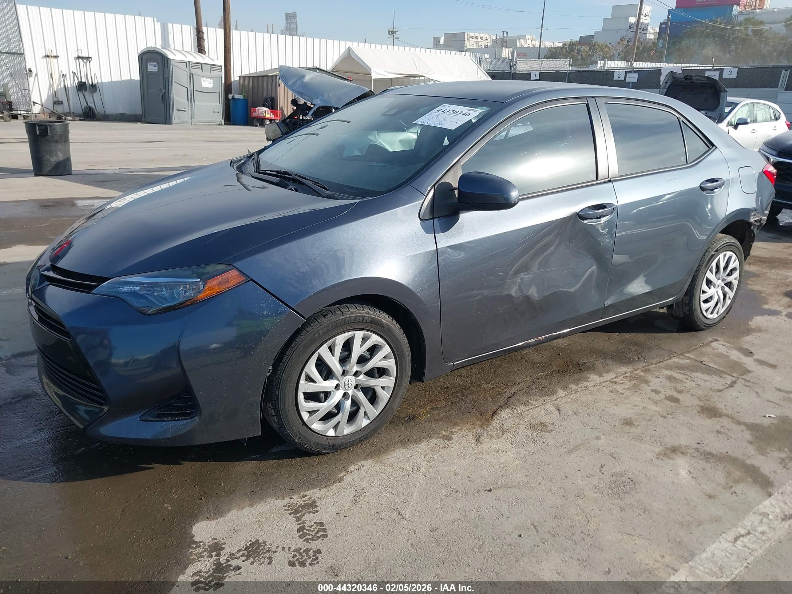 TOYOTA COROLLA image 2