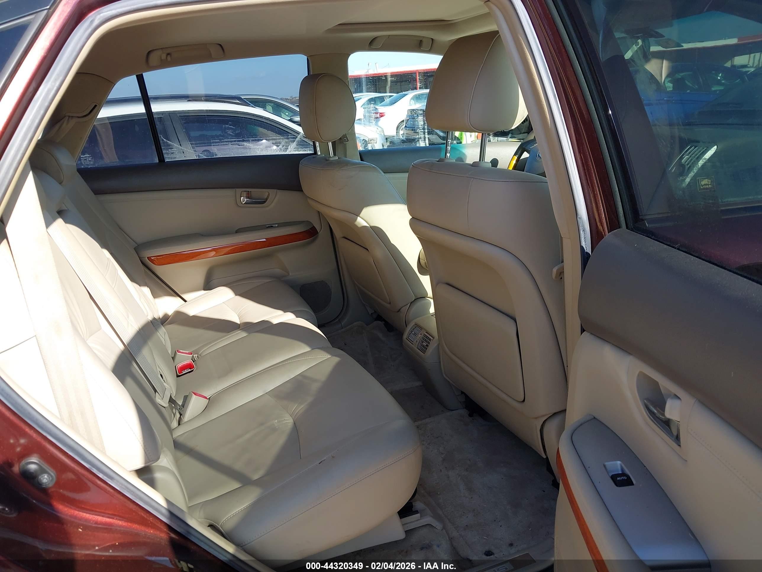 LEXUS RX image 8