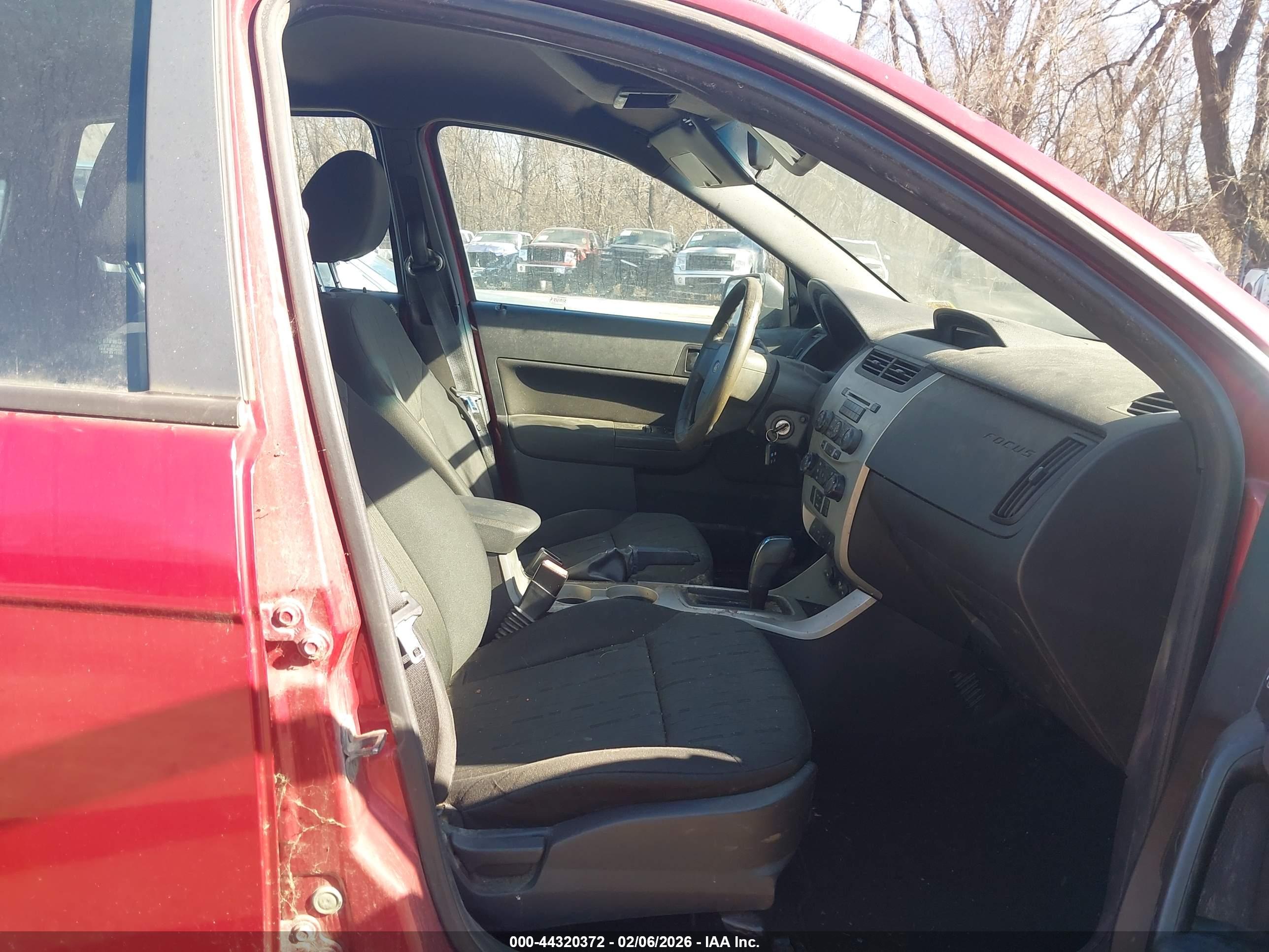 FORD FOCUS image 5
