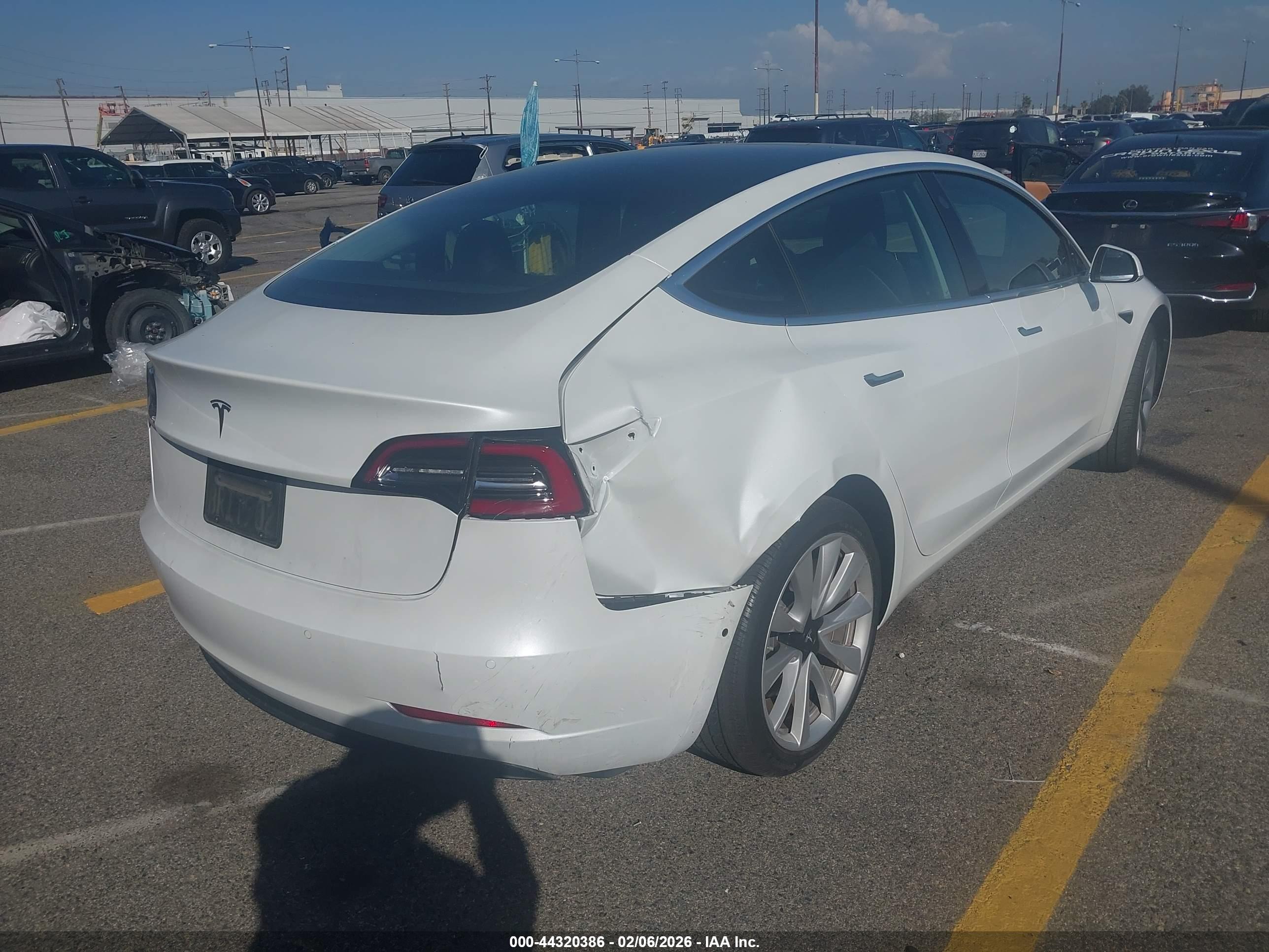 TESLA MODEL image 4