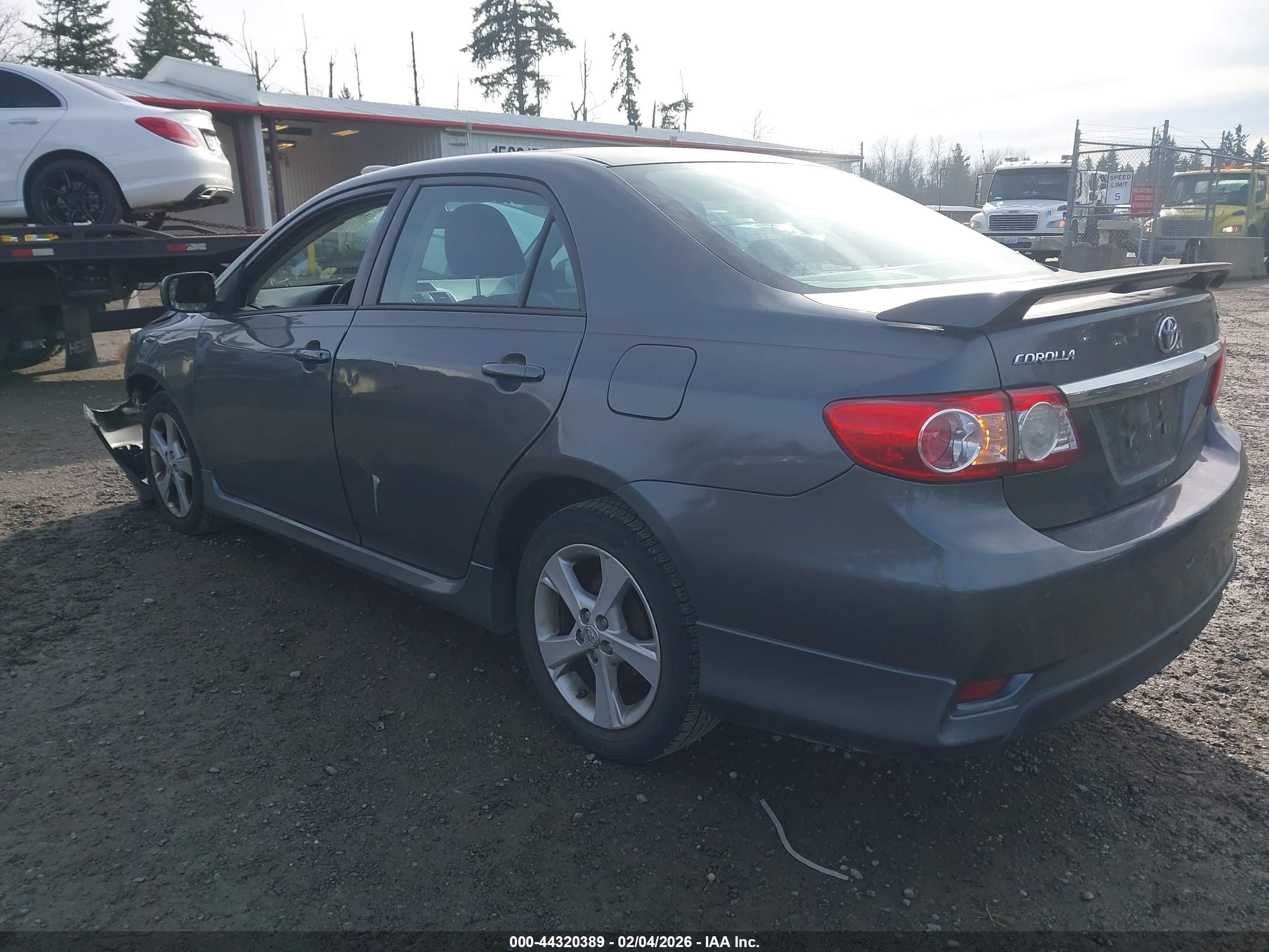 TOYOTA COROLLA image 3
