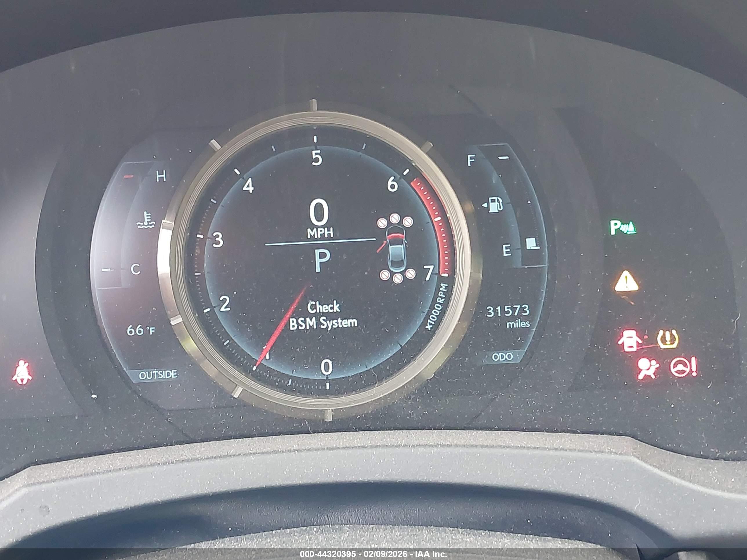 LEXUS RC image 7