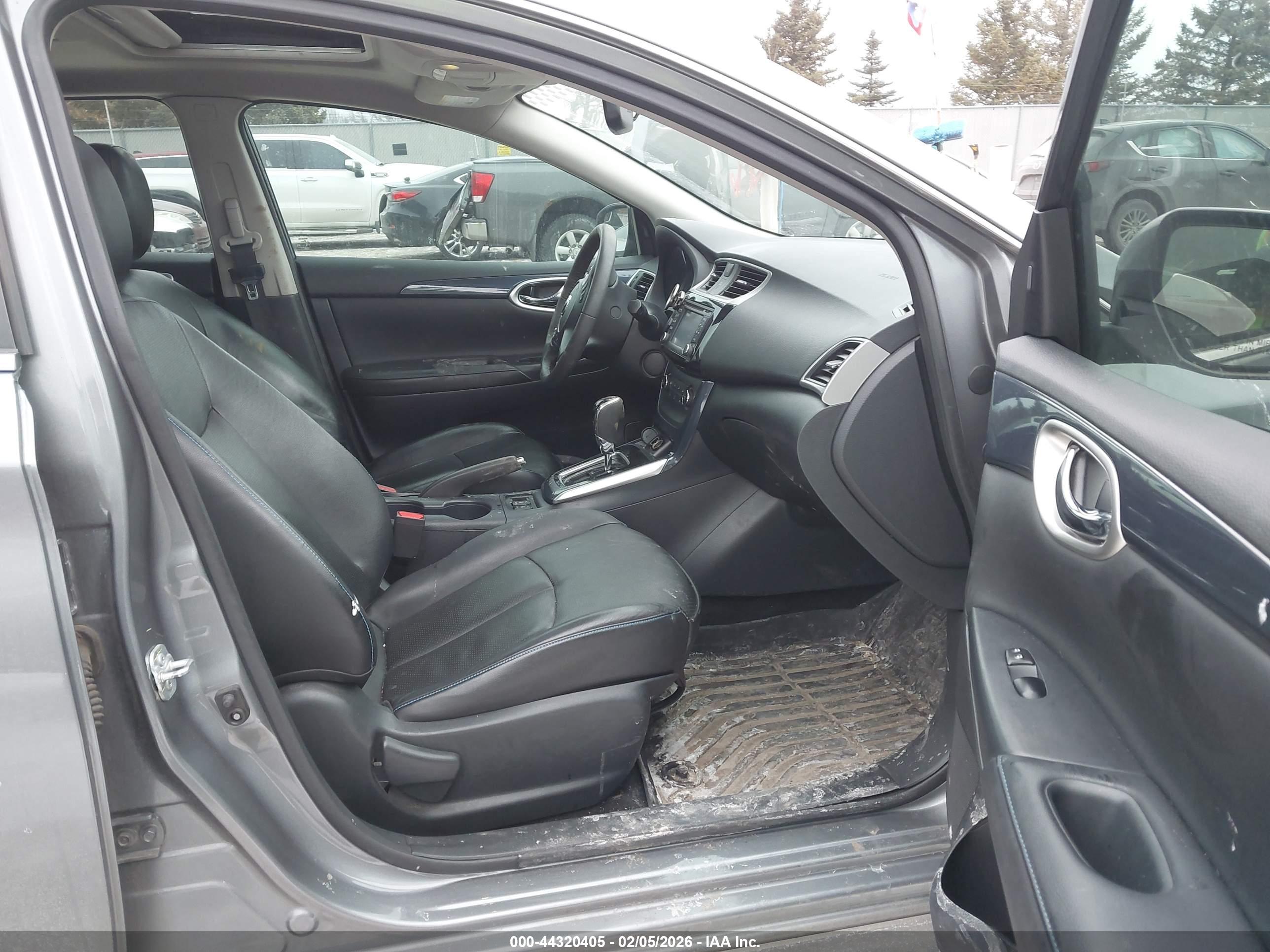 NISSAN SENTRA image 5