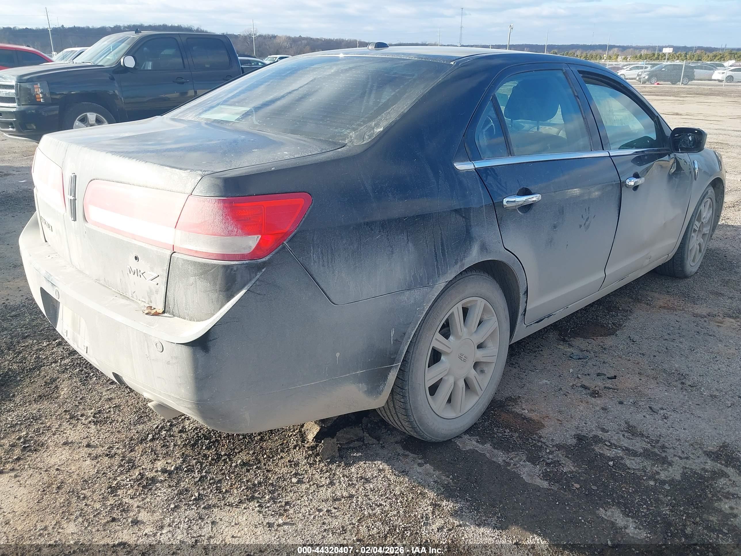 LINCOLN MKZ image 4