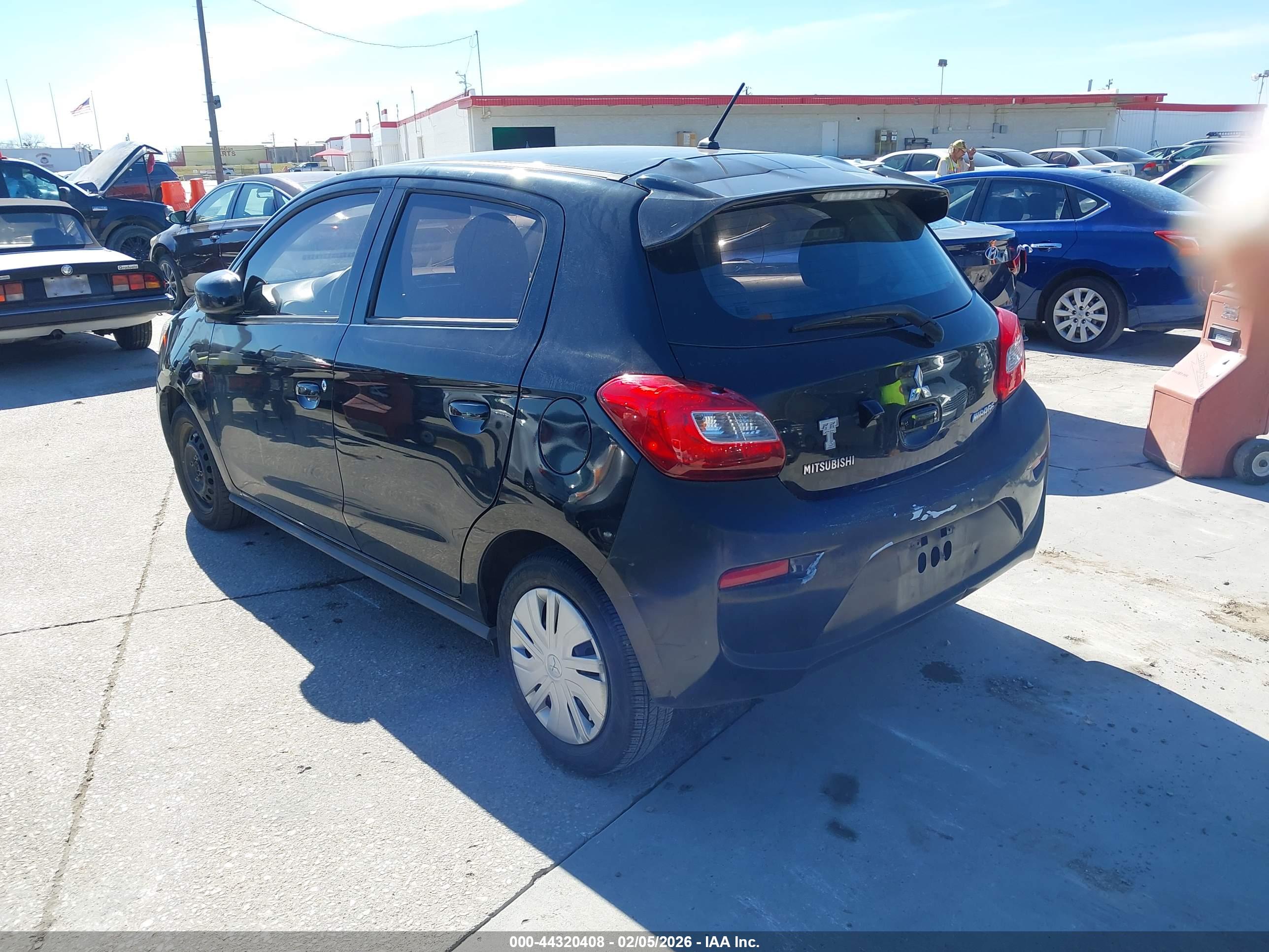 MITSUBISHI MIRAGE image 3