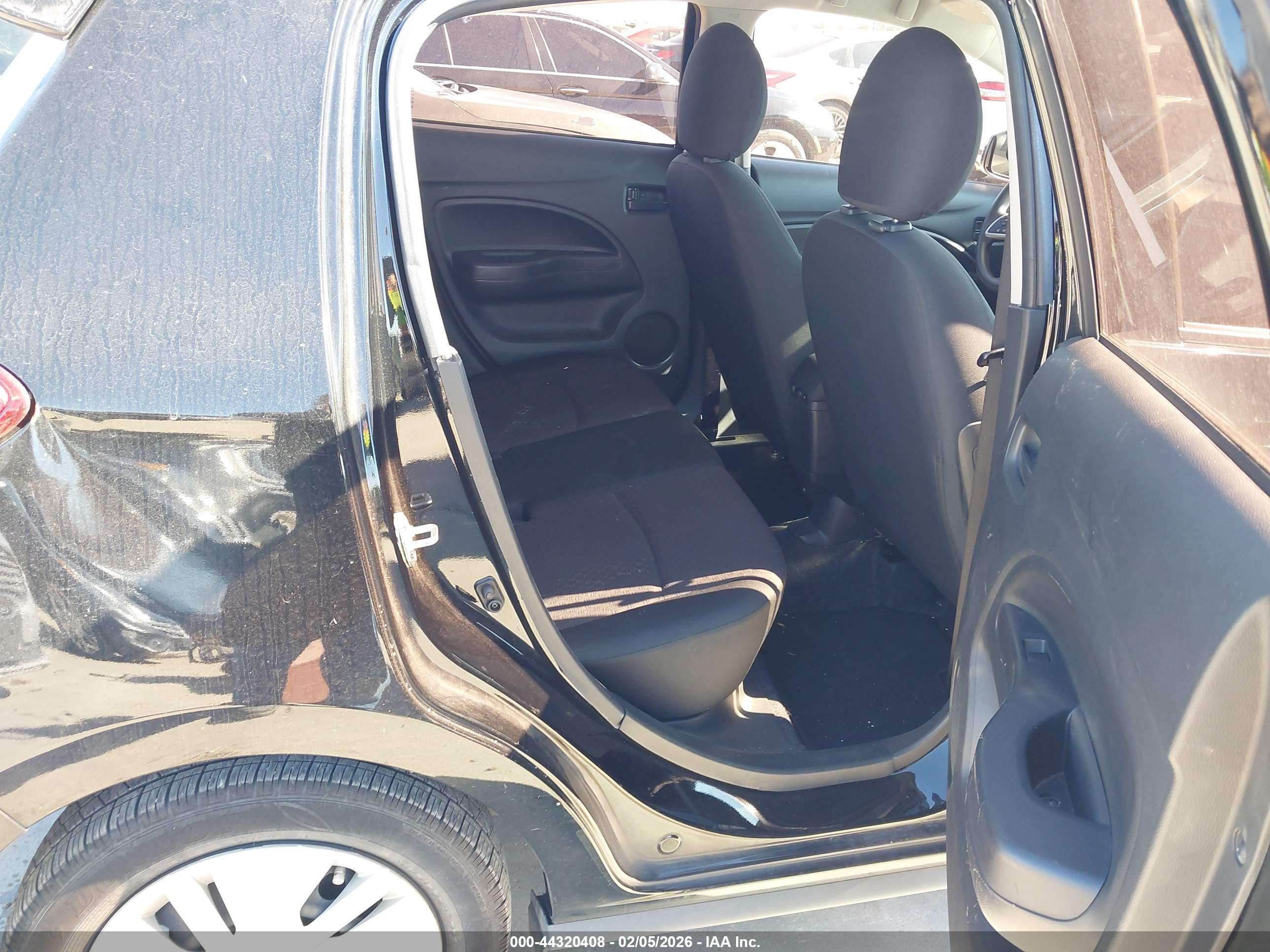 MITSUBISHI MIRAGE image 8