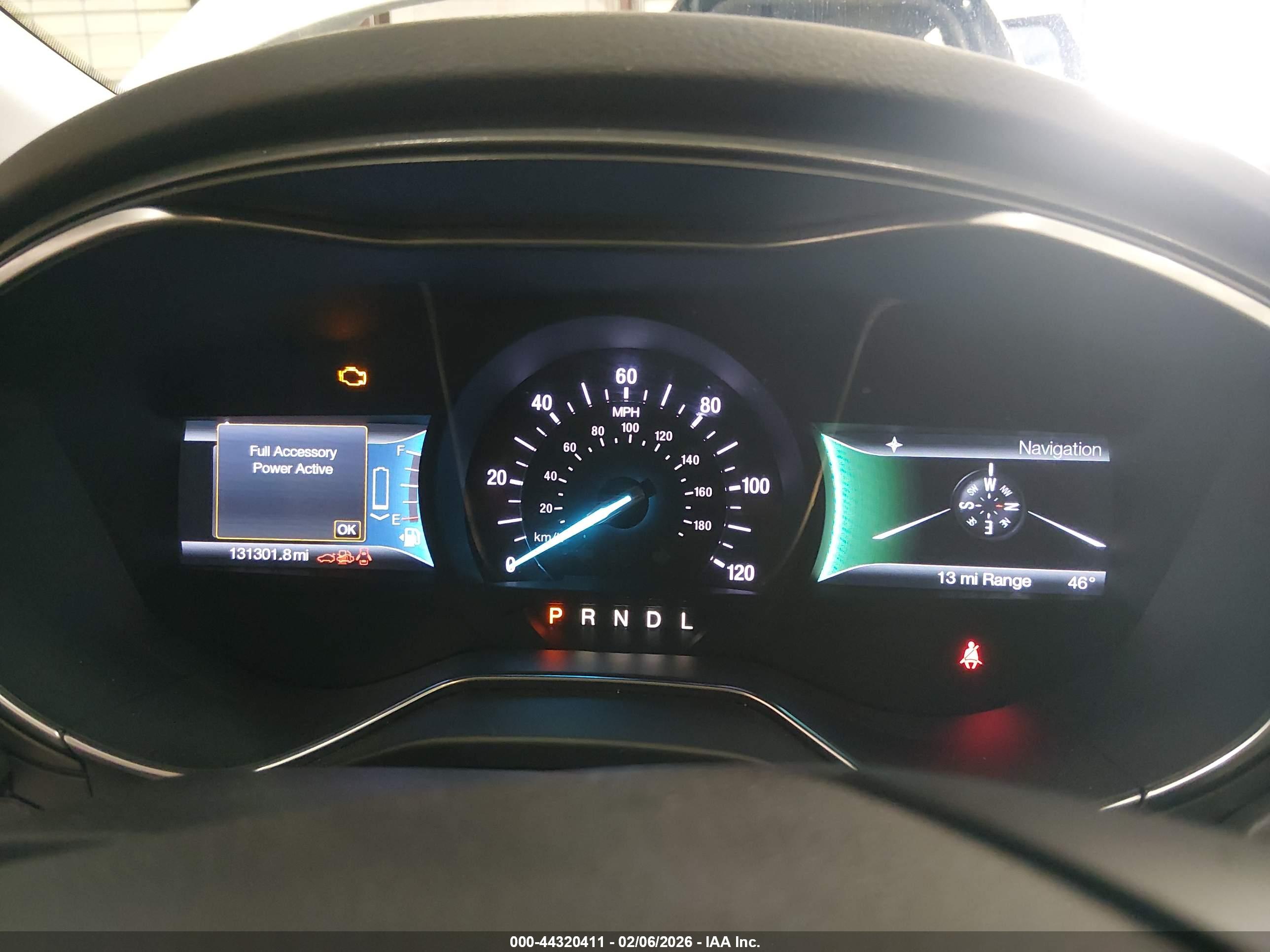 FORD FUSION image 7