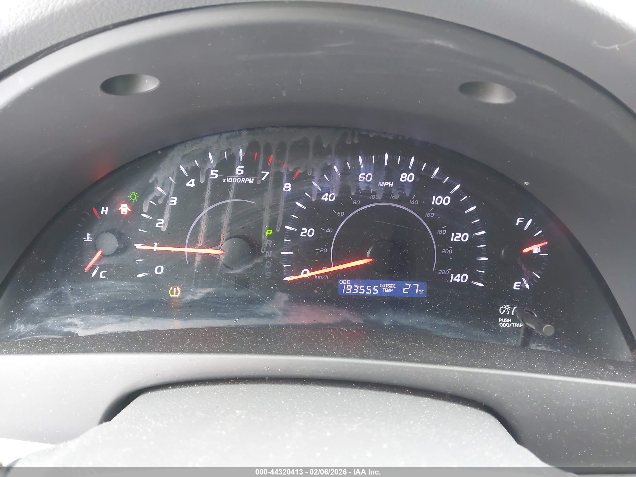 TOYOTA CAMRY image 7