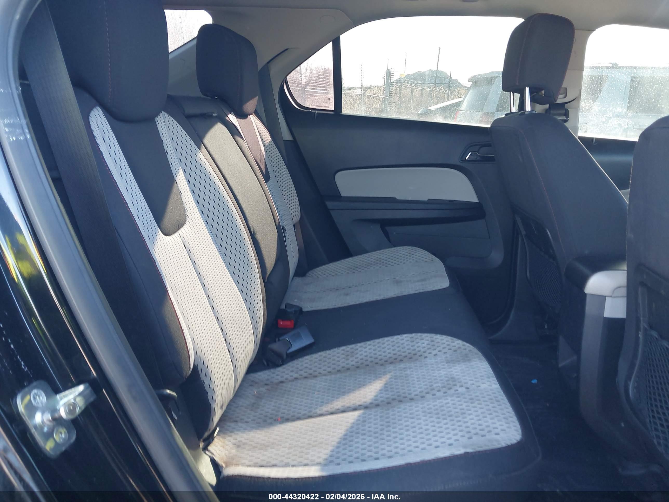 CHEVROLET EQUINOX image 8
